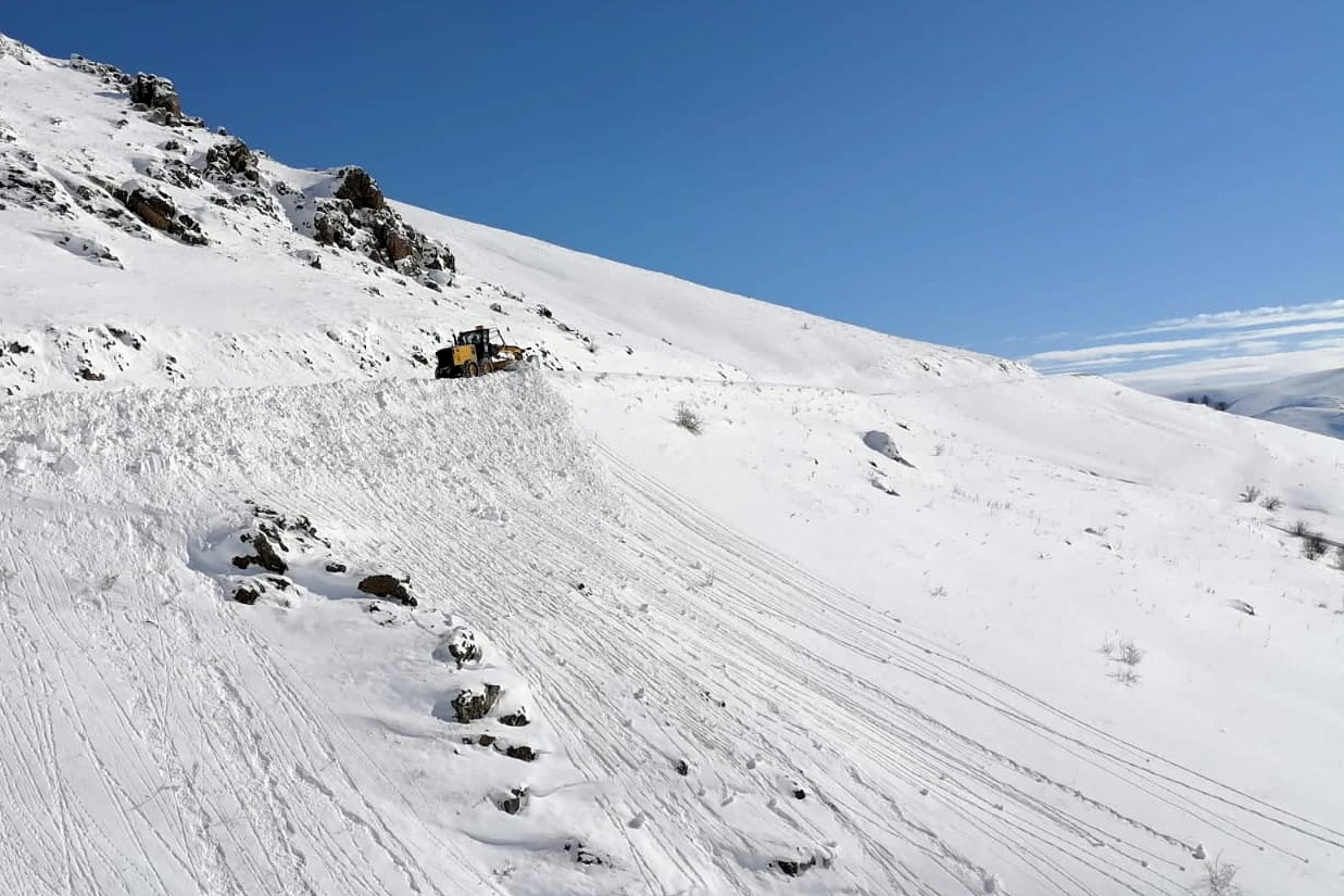Gümüşhane’de kapalı köy yollarının tamamı açıldı 2