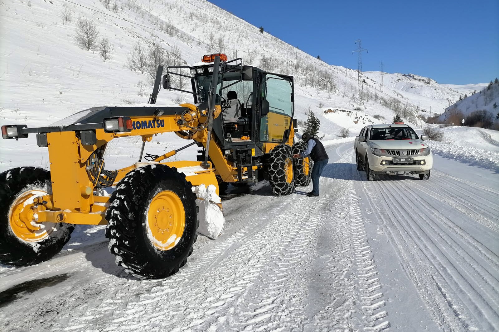 Gümüşhane’de kapalı köy yollarının tamamı açıldı 6