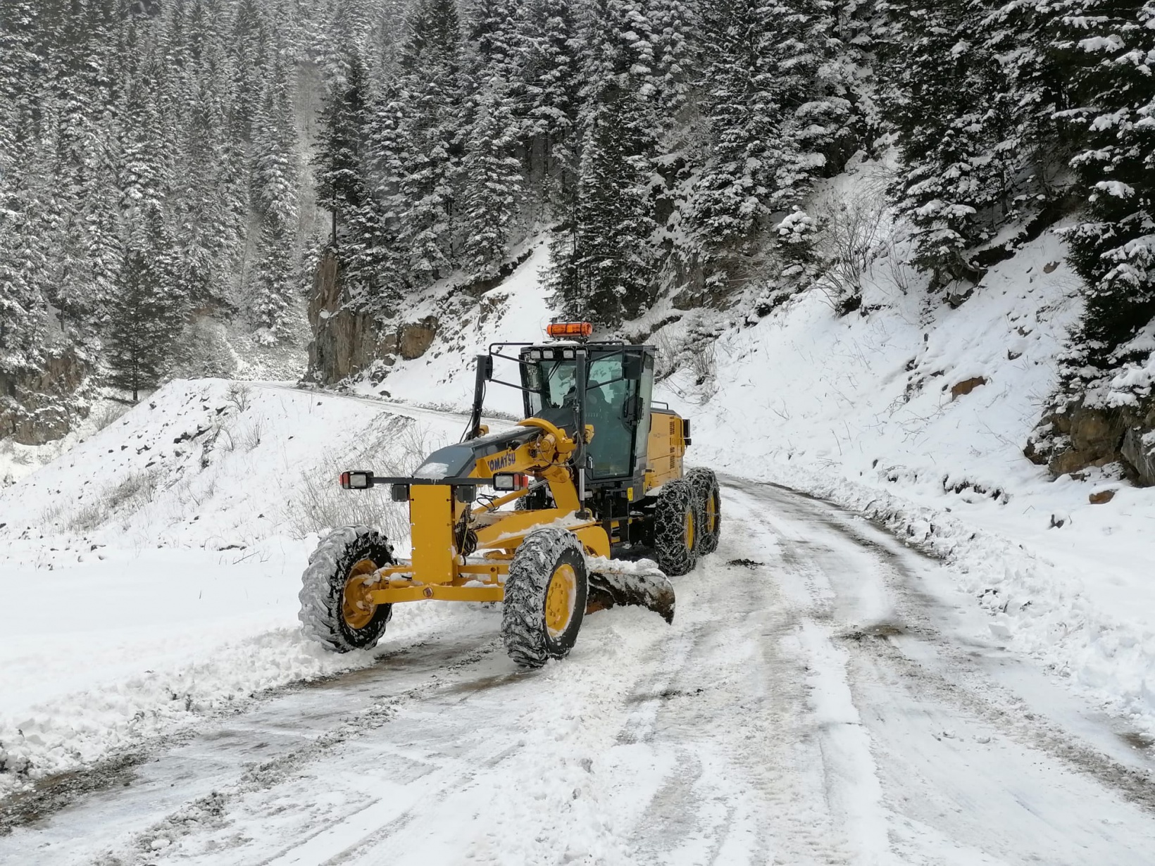 Gümüşhane’de kapalı köy yollarının tamamı açıldı 8