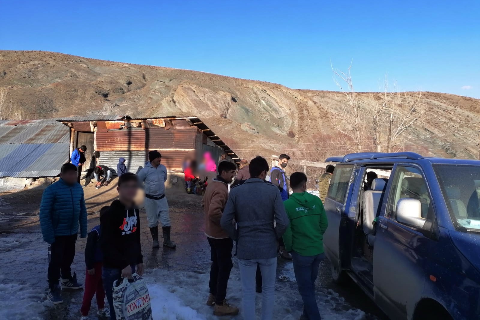 Ülkü Ocaklarından 210 çocuğa bot ve mont 9