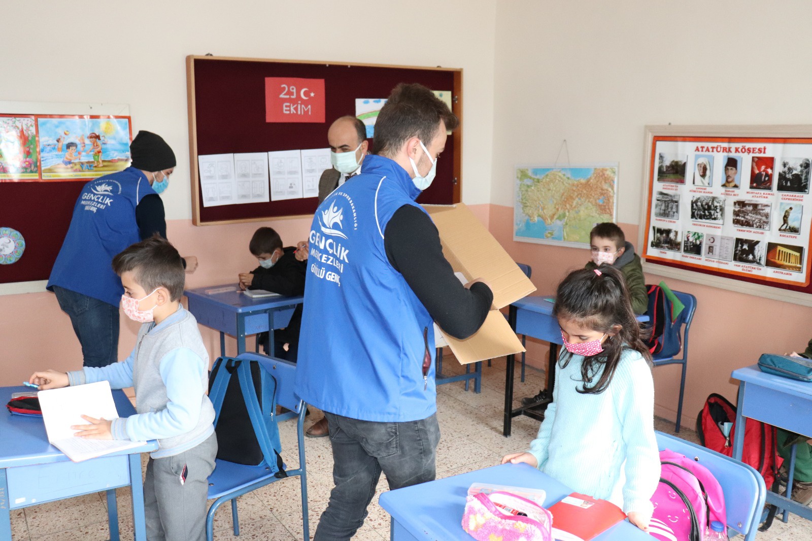 Gençlik Merkezi minik yürekler için köy okullarında 9