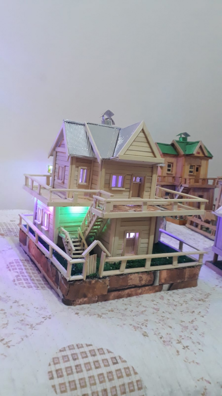 Kısıtlamada boş zamanlarını maket yaparak değerlendiriyor 1