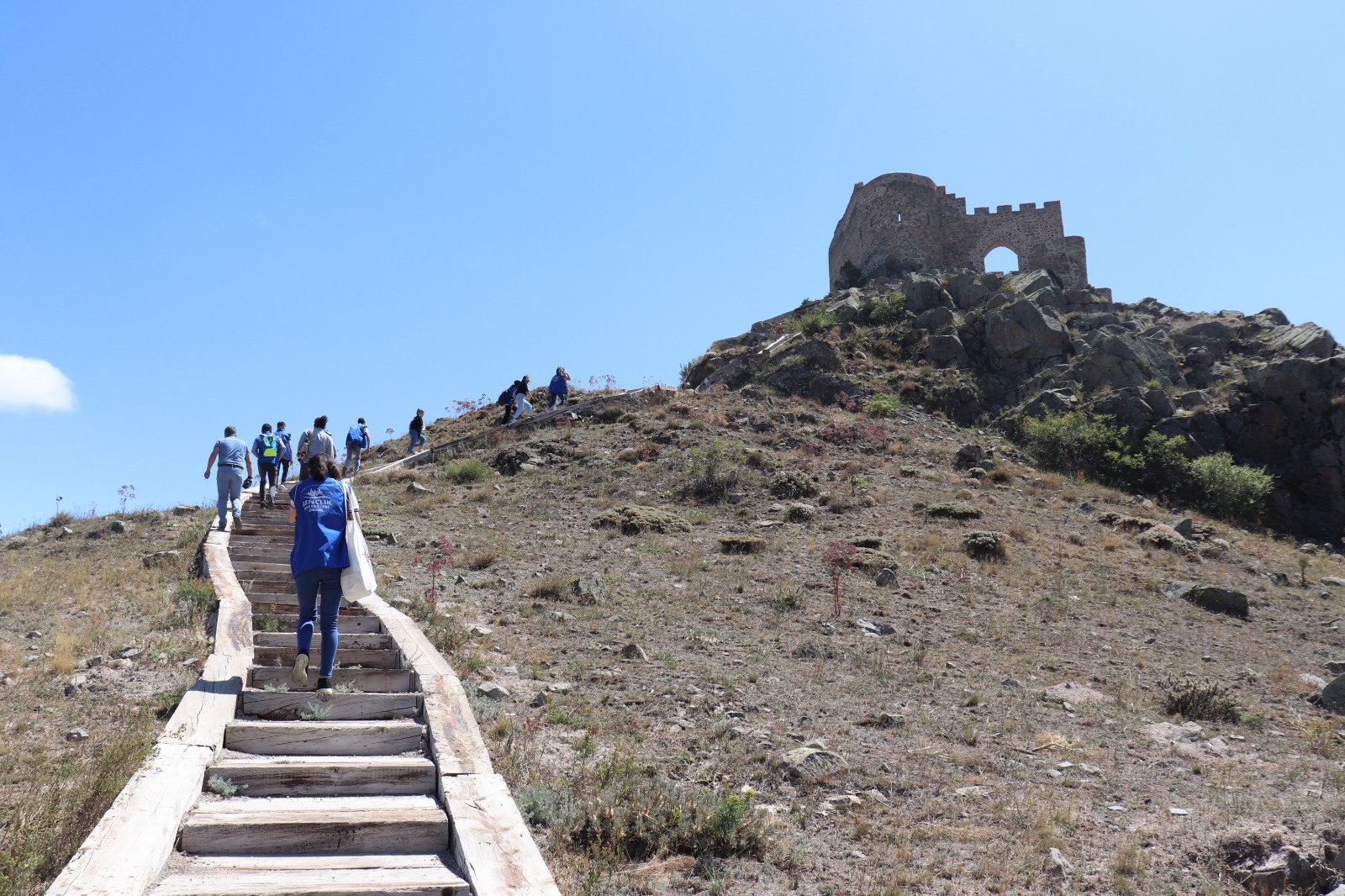 Gençler Kov Kalesinde tarih yolculuğuna çıktı 2