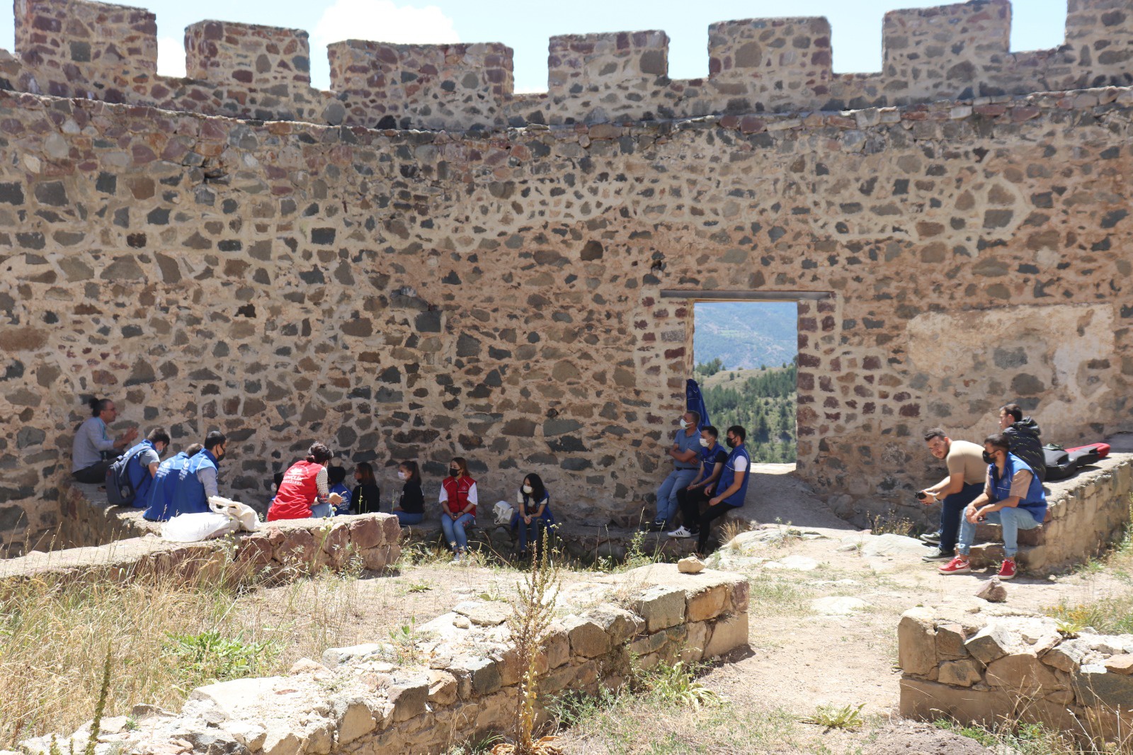 Gençler Kov Kalesinde tarih yolculuğuna çıktı 3