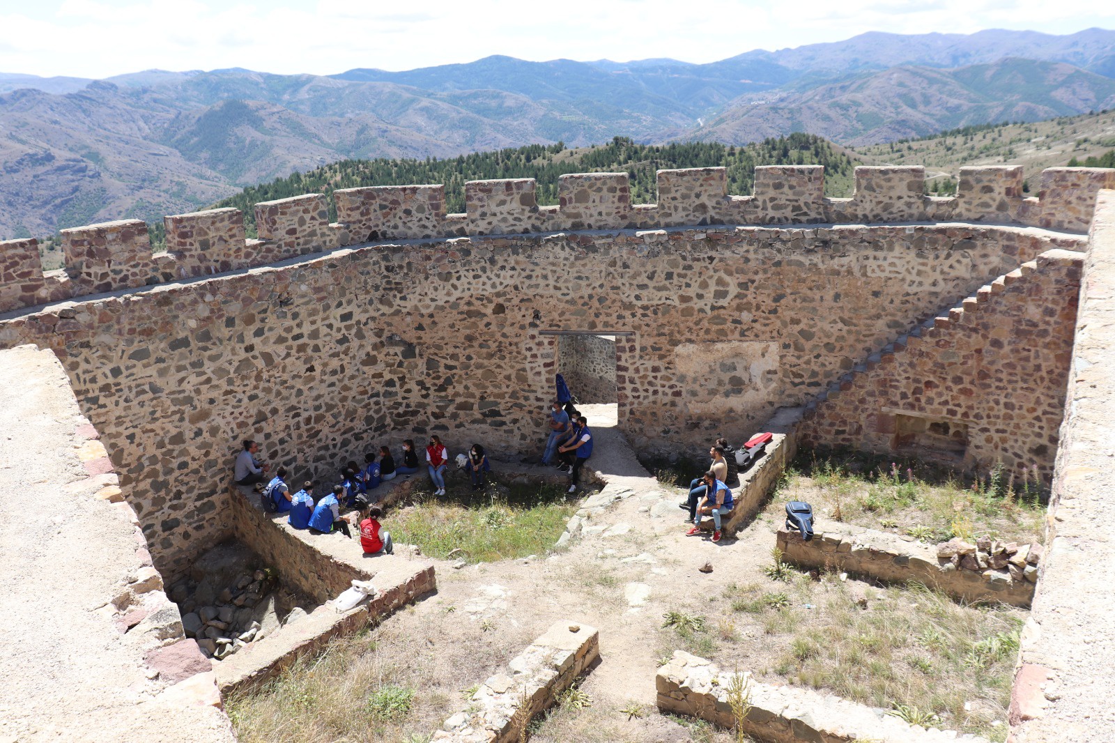 Gençler Kov Kalesinde tarih yolculuğuna çıktı 7