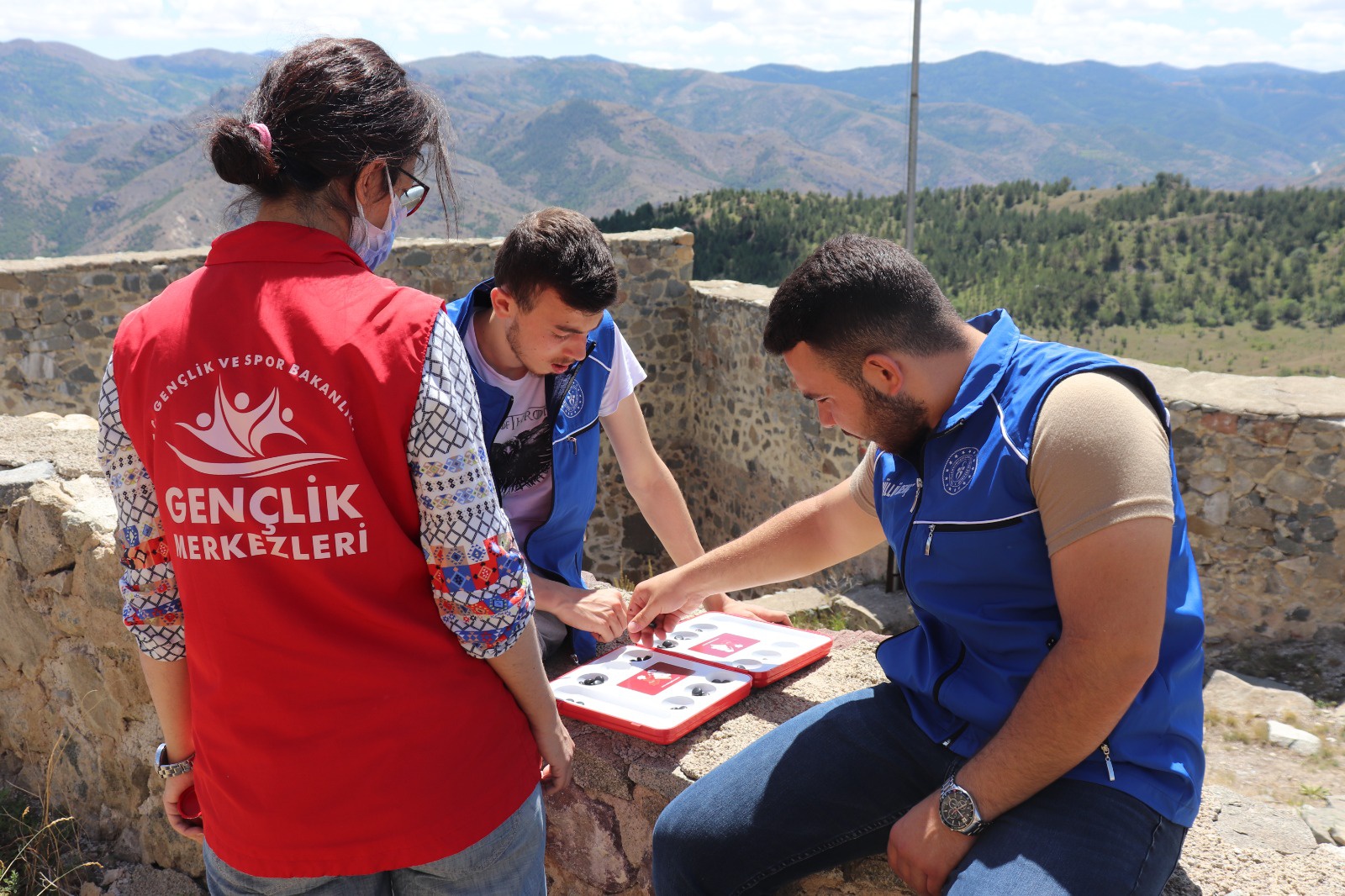 Gençler Kov Kalesinde tarih yolculuğuna çıktı 9