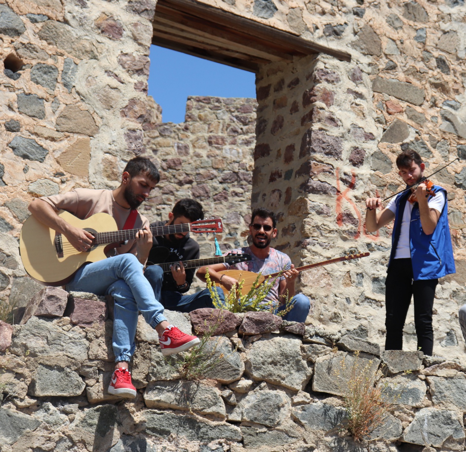 Gençler Kov Kalesinde tarih yolculuğuna çıktı 10