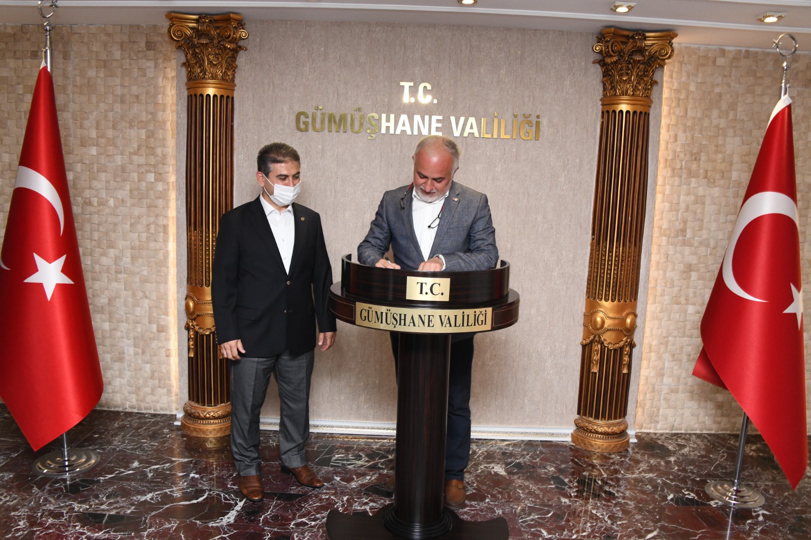 Türk Kızılay’ı yangın bölgesinde 300 bin kişiye ulaştı 10