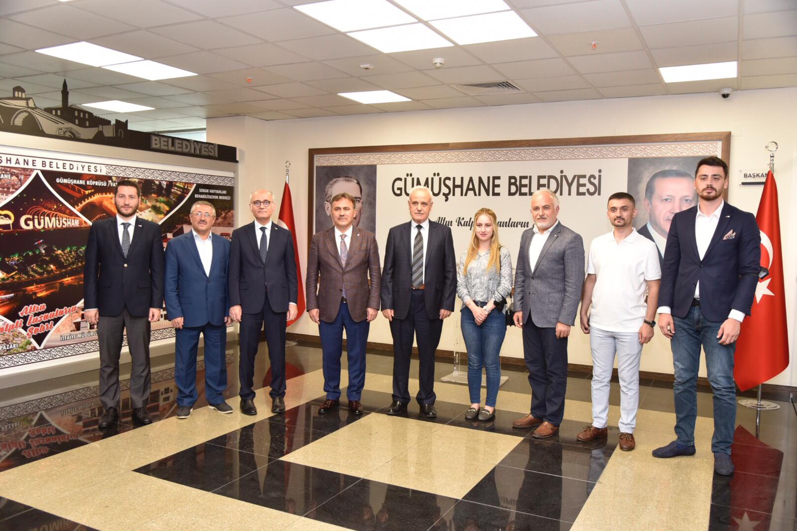 Türk Kızılay’ı yangın bölgesinde 300 bin kişiye ulaştı 13