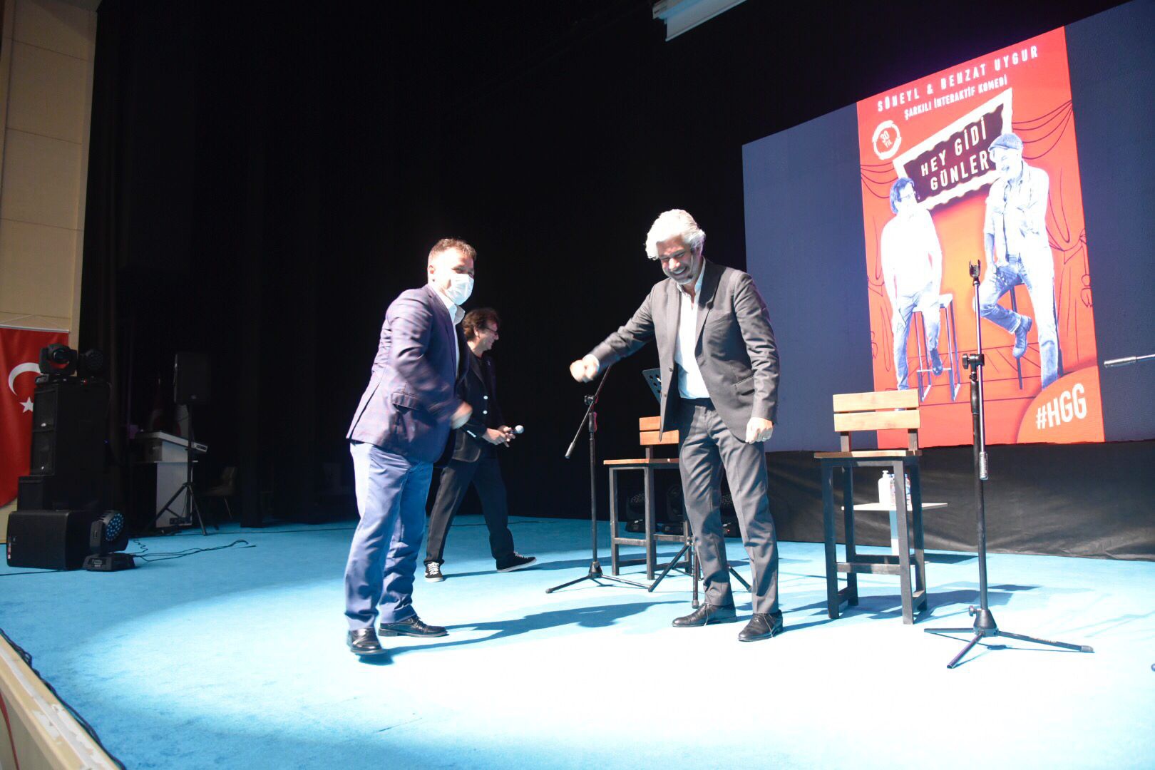 Hey Gidi Günler sahnelendi 5