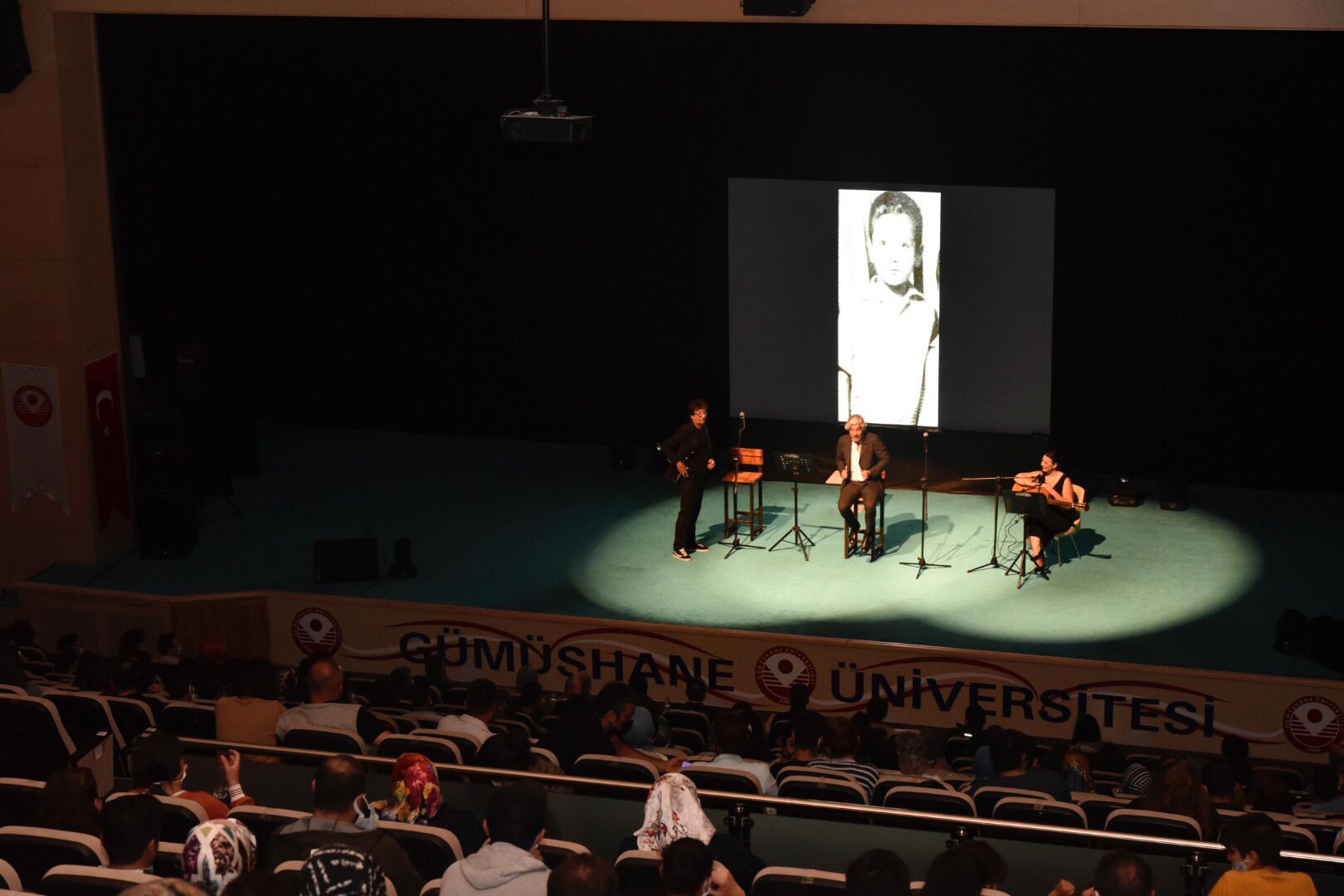 Hey Gidi Günler sahnelendi 6