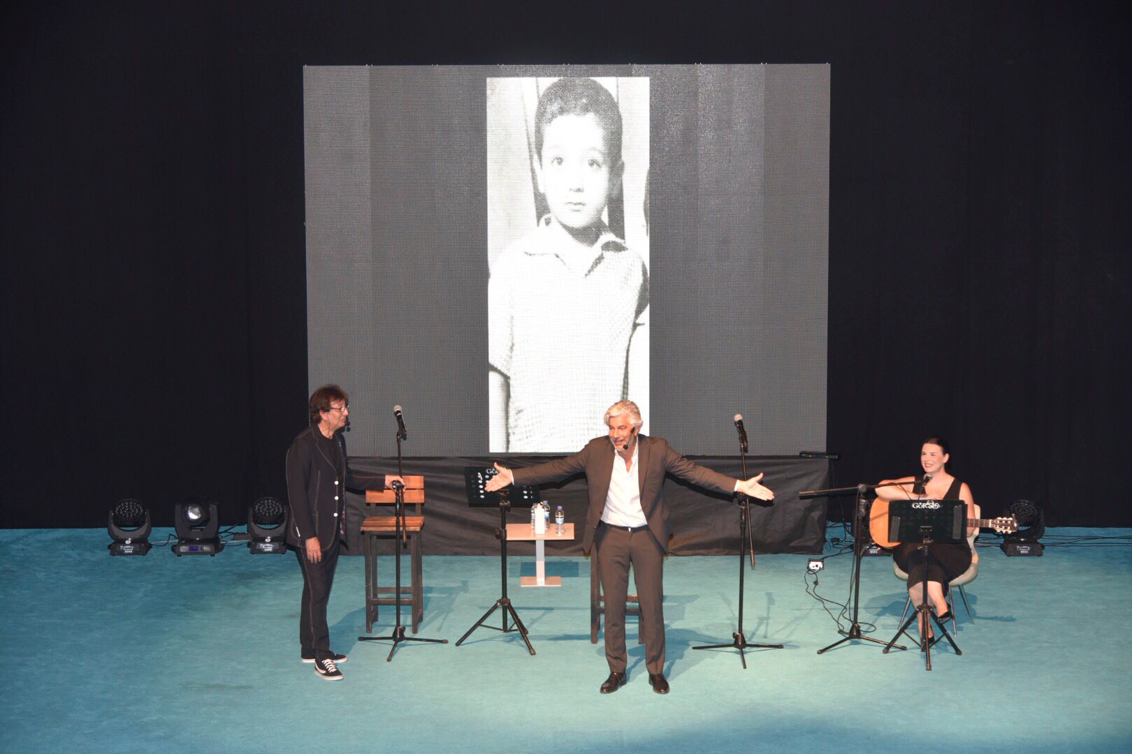 Hey Gidi Günler sahnelendi 4