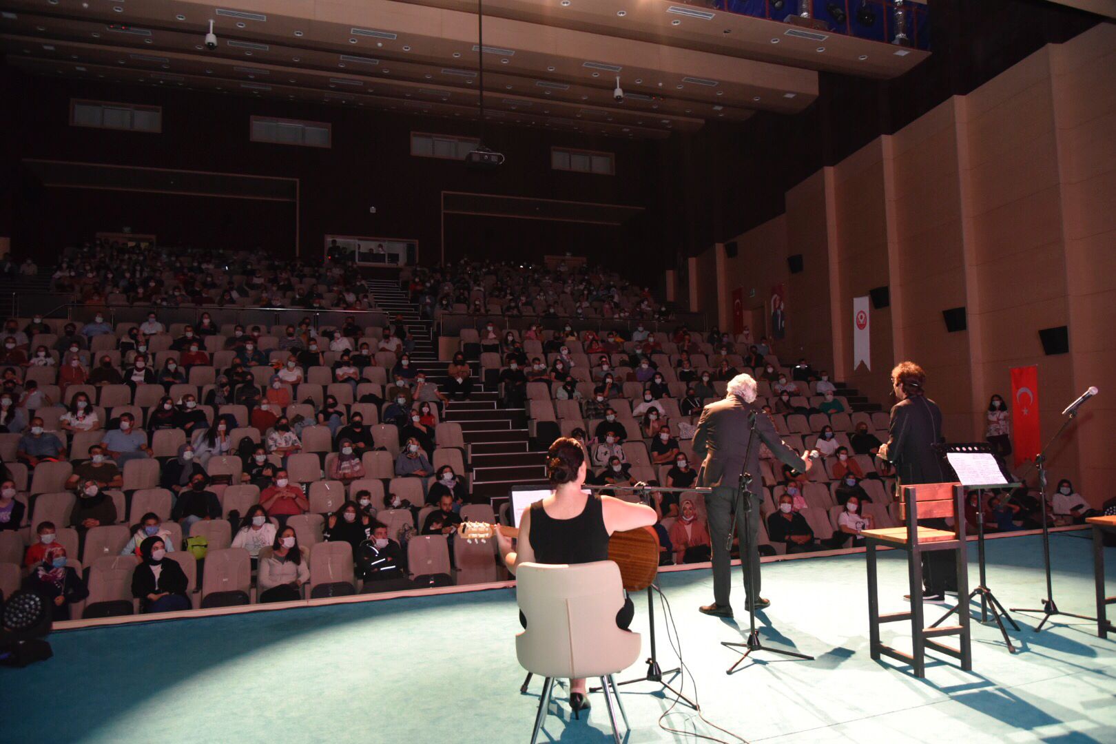 Hey Gidi Günler sahnelendi 9