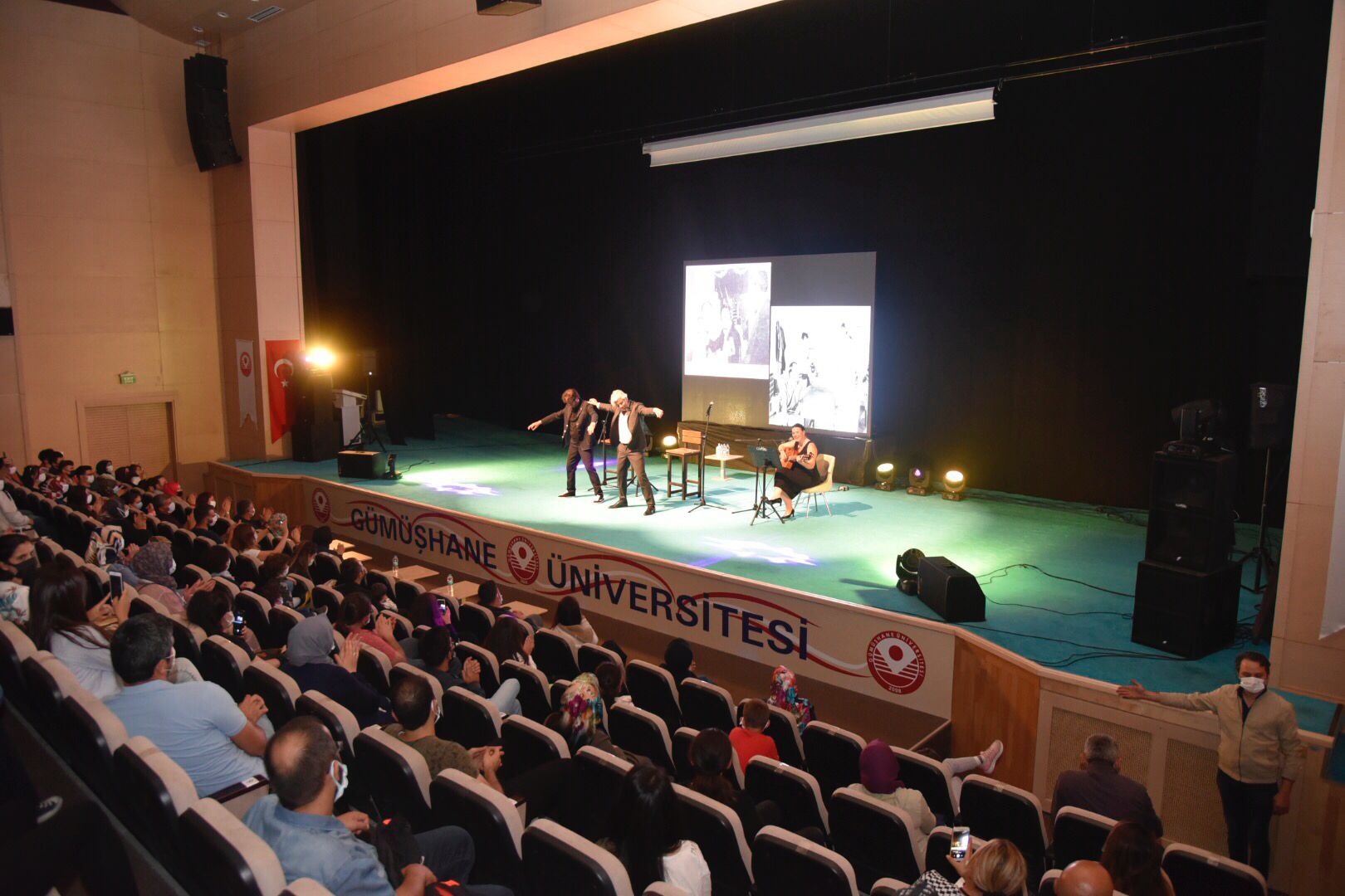 Hey Gidi Günler sahnelendi 10