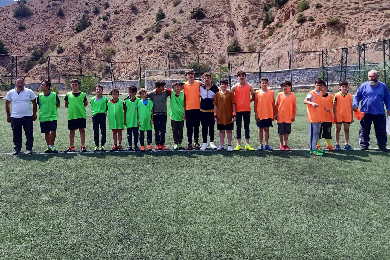 Önce Kur'an Kursuna sonra halı sahaya gittiler 9