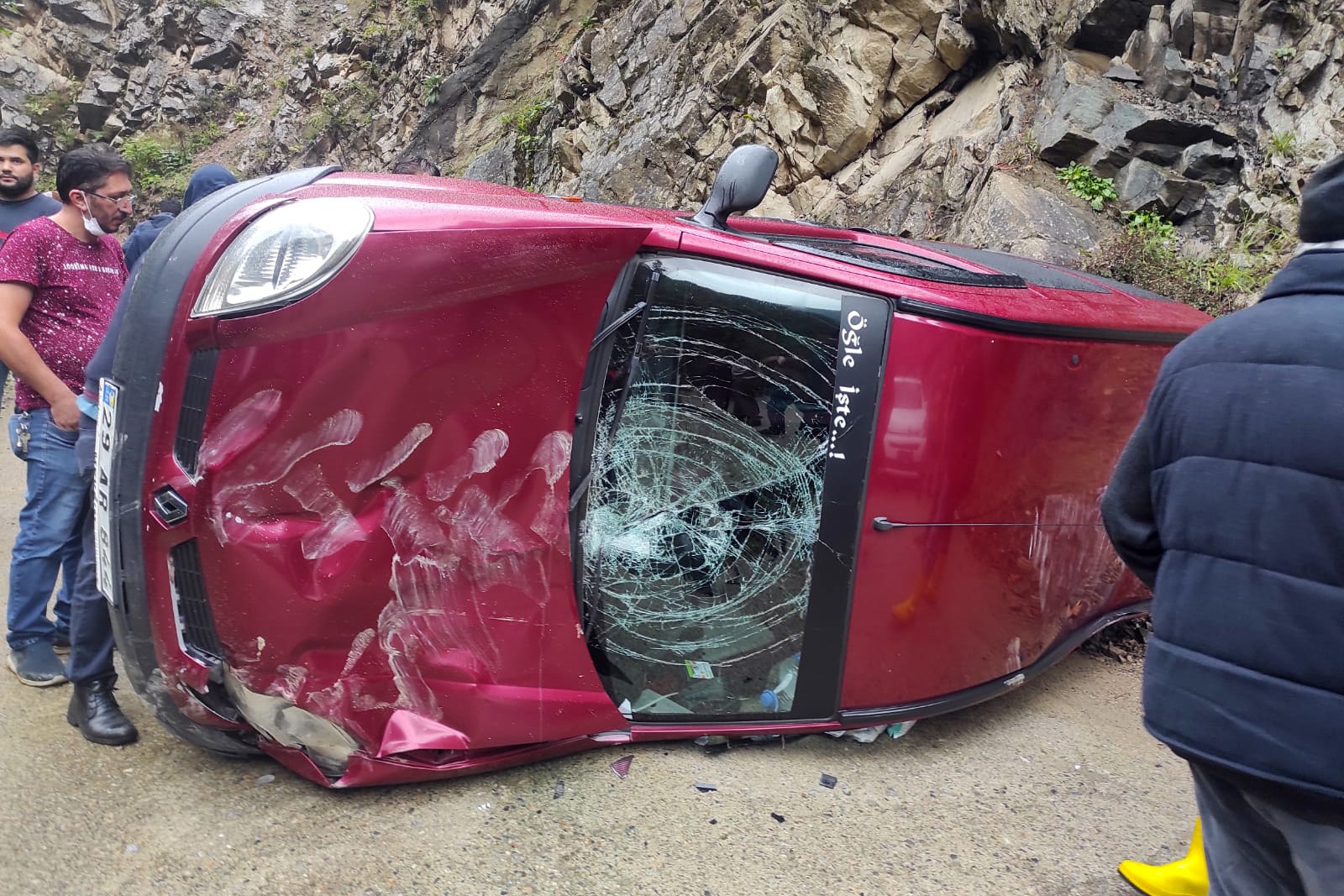 Kürtün’de trafik kazası: 2 yaralı 1