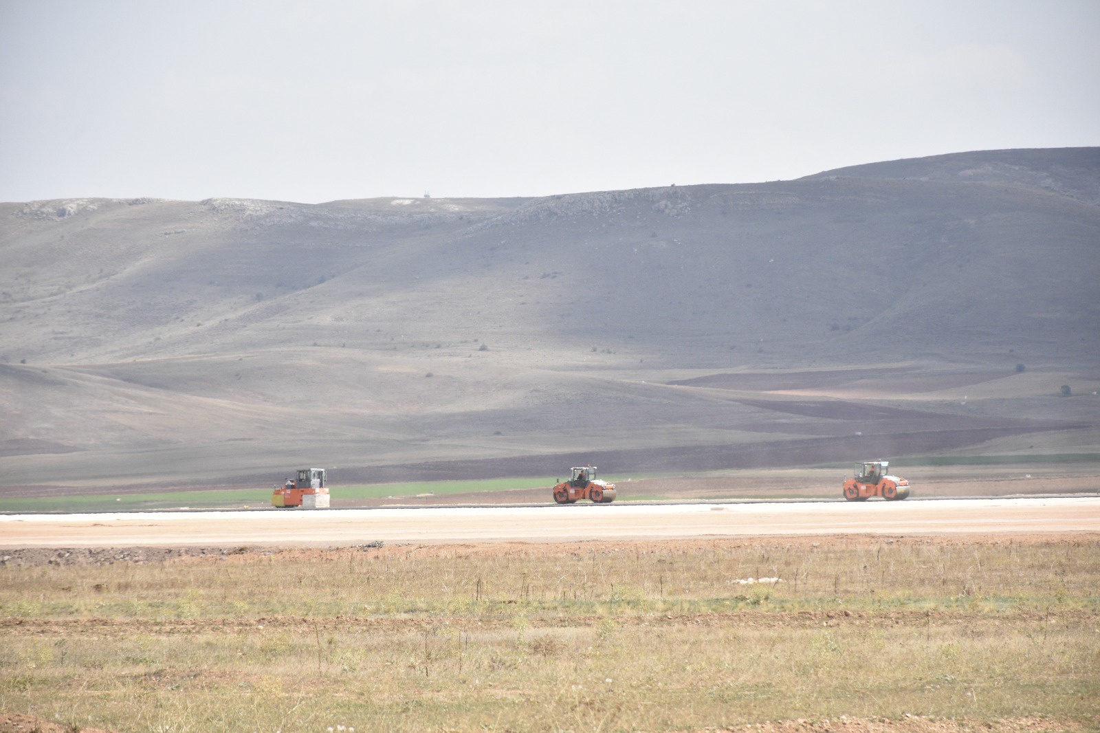 Gümüşhane-Bayburt havaalanında asfalt serimi başladı 13