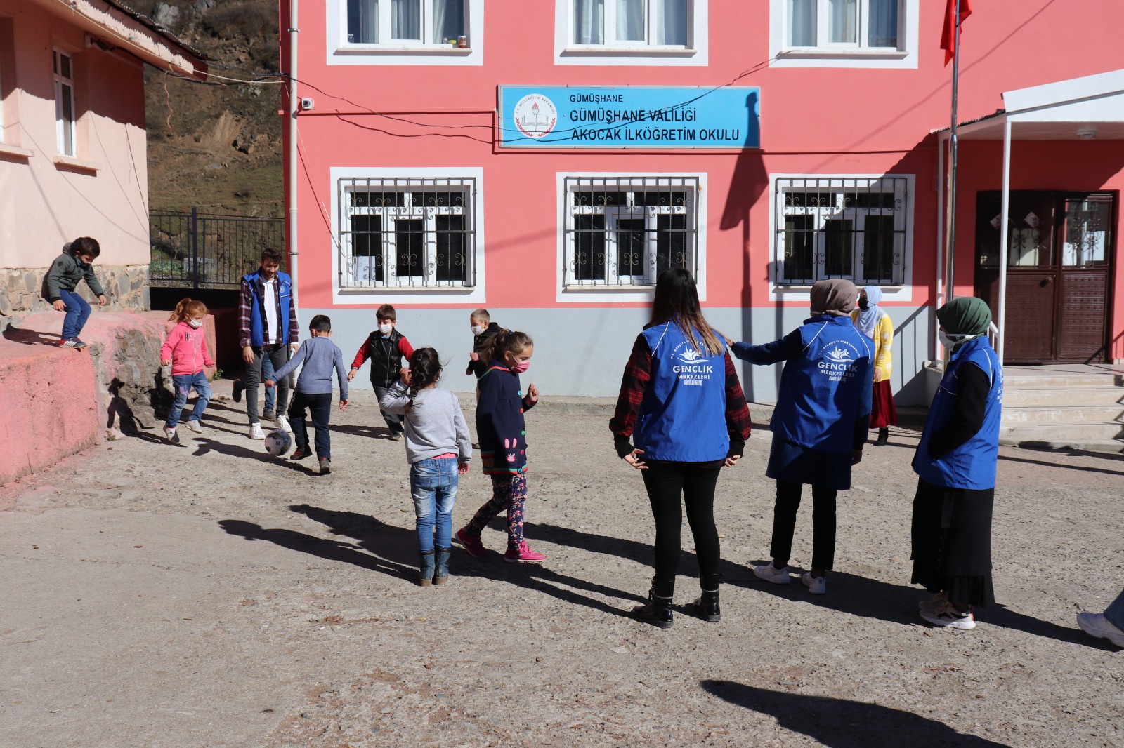 Gençlik Merkezi Akocak köy okulunda 26