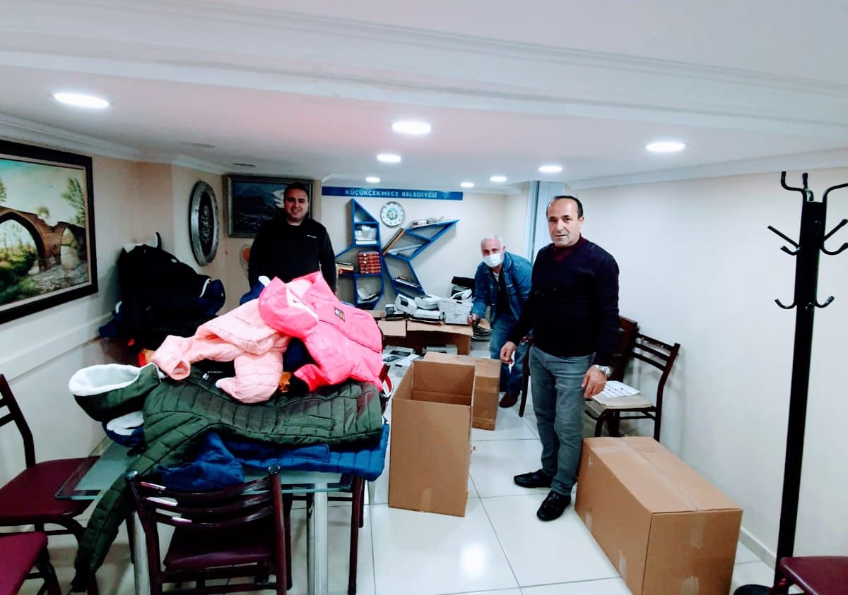 GİYAD ‘Çocuklarımız Üşümesin’ diyerek mont ve ayakkabı gönderdi 1