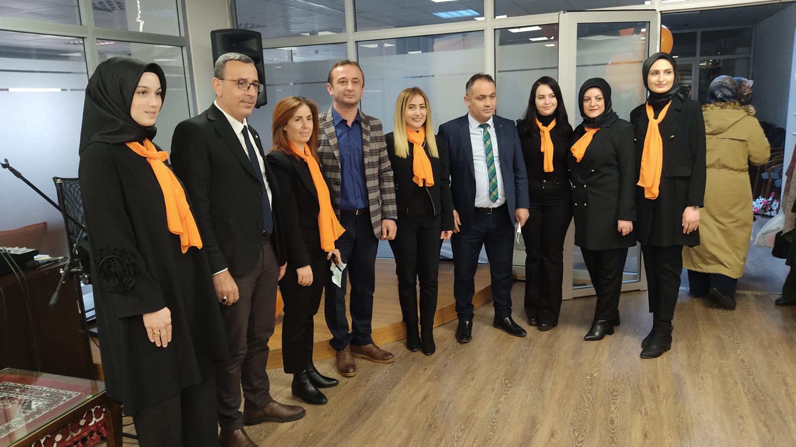 Sağlık-Sen Kadın Kolları Kadına Şiddete dikkat çekti 8