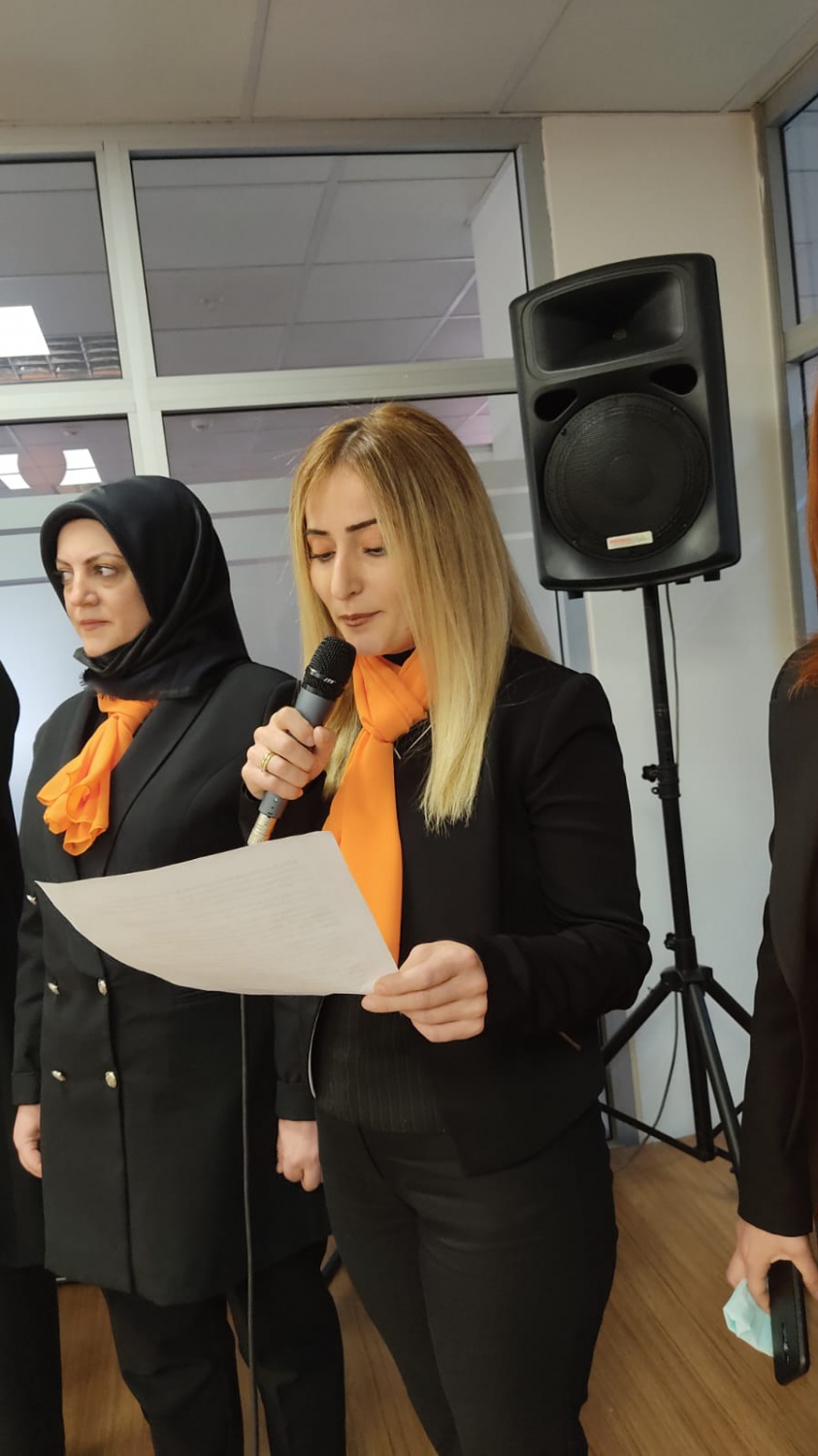 Sağlık-Sen Kadın Kolları Kadına Şiddete dikkat çekti 12