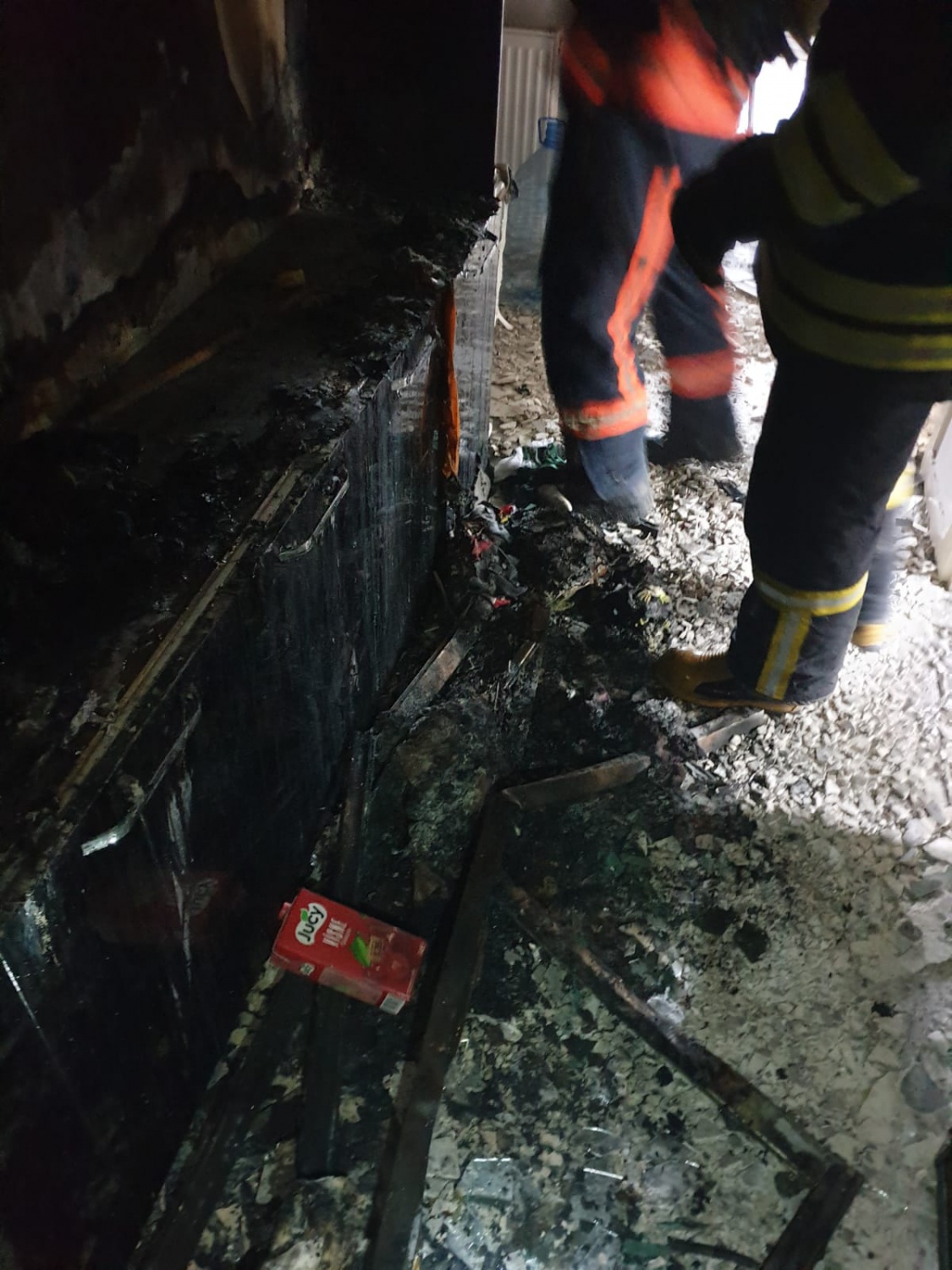 Yangın çıkan evde yanmamış halde Kuran-ı Kerim bulundu   5