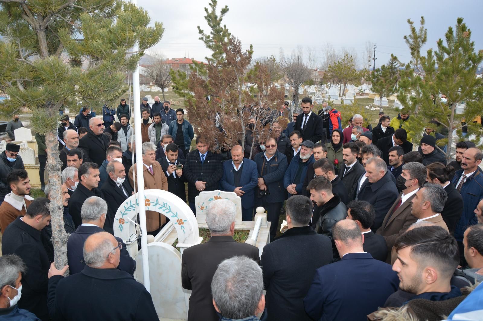 Tokdemir dualarla yad edildi 13