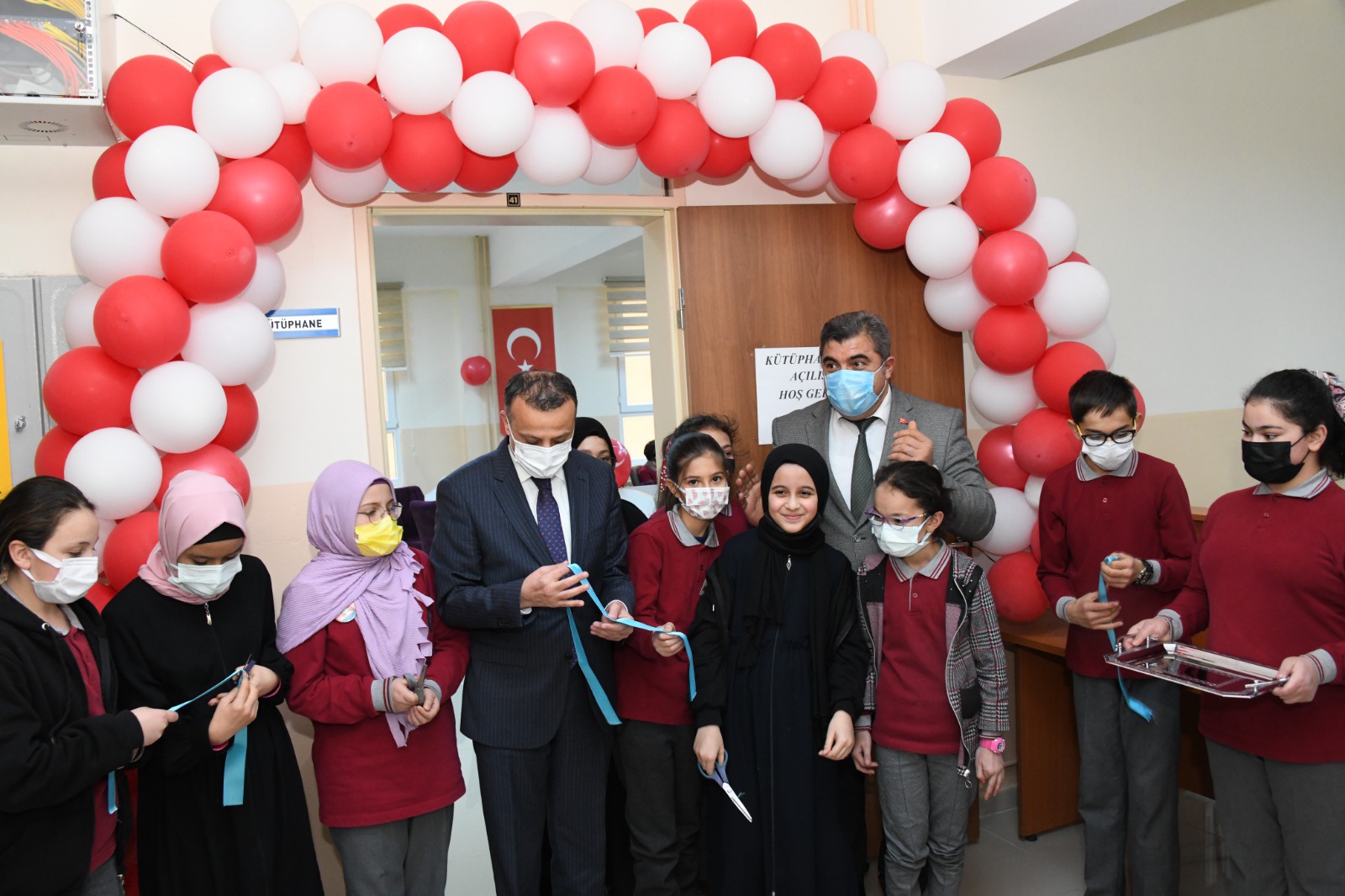 Gümüşhane’de kütüphanesiz okul kalmadı 9