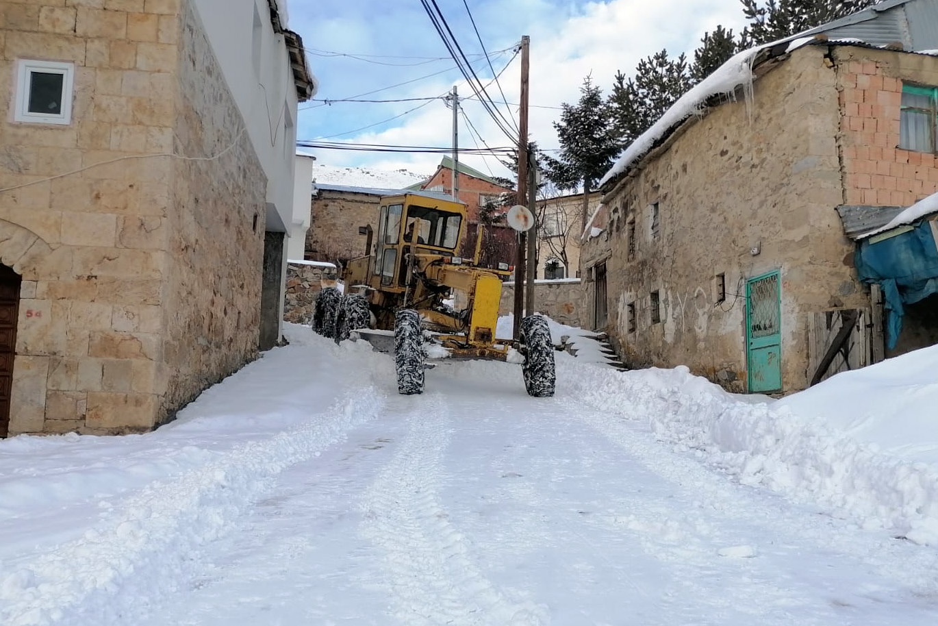 Gümüşhane’de kapalı köy yolları açılıyor 5