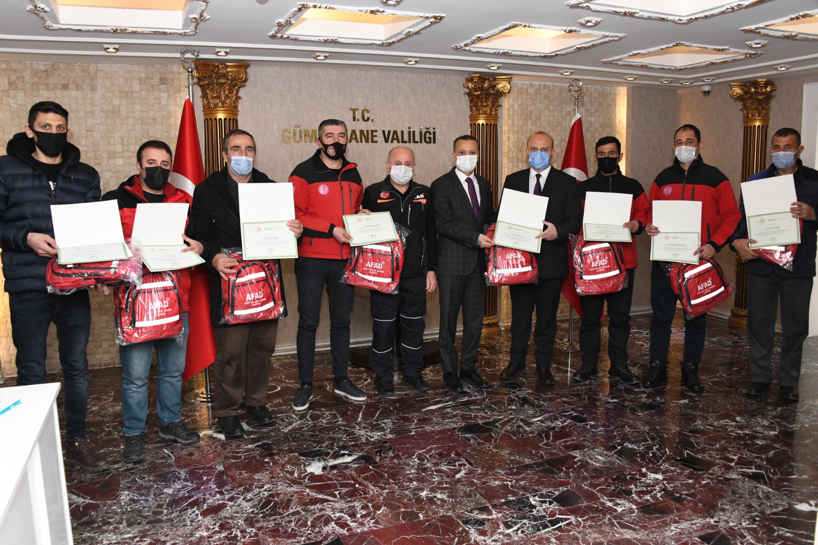 Yangın kahramanlarına teşekkür belgeleri verildi 7