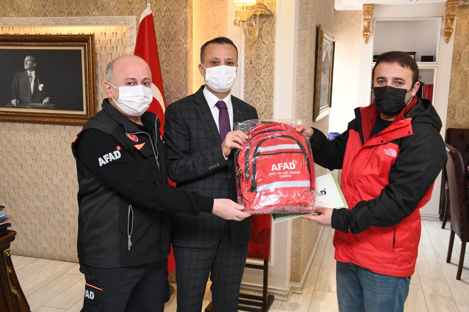 Yangın kahramanlarına teşekkür belgeleri verildi 12