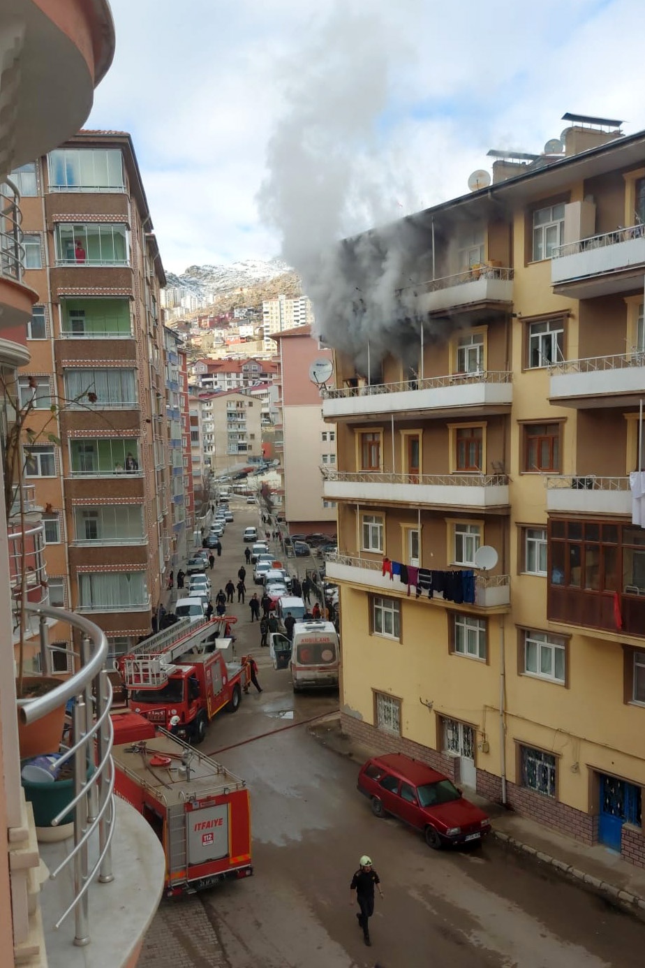 Gümüşhane’de ev yangını korkuttu 3