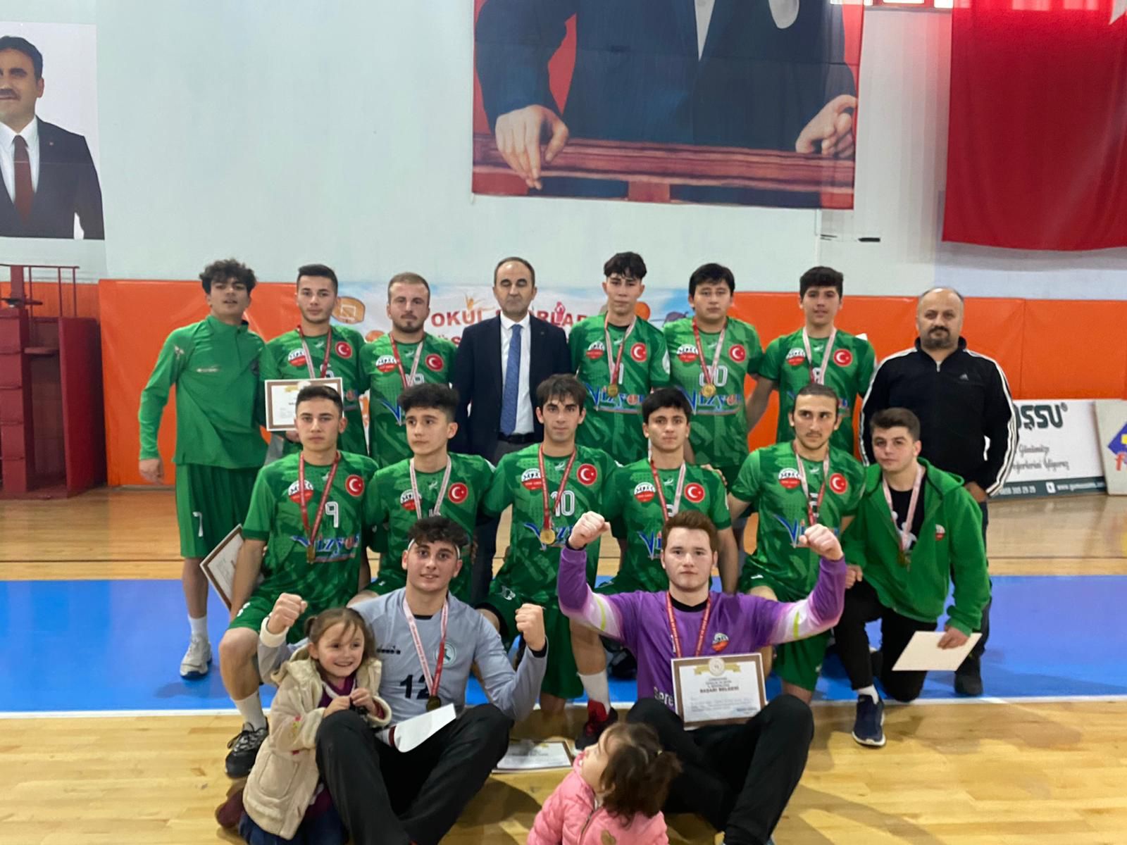 Hentbol grup müsabakaları sona erdi 1