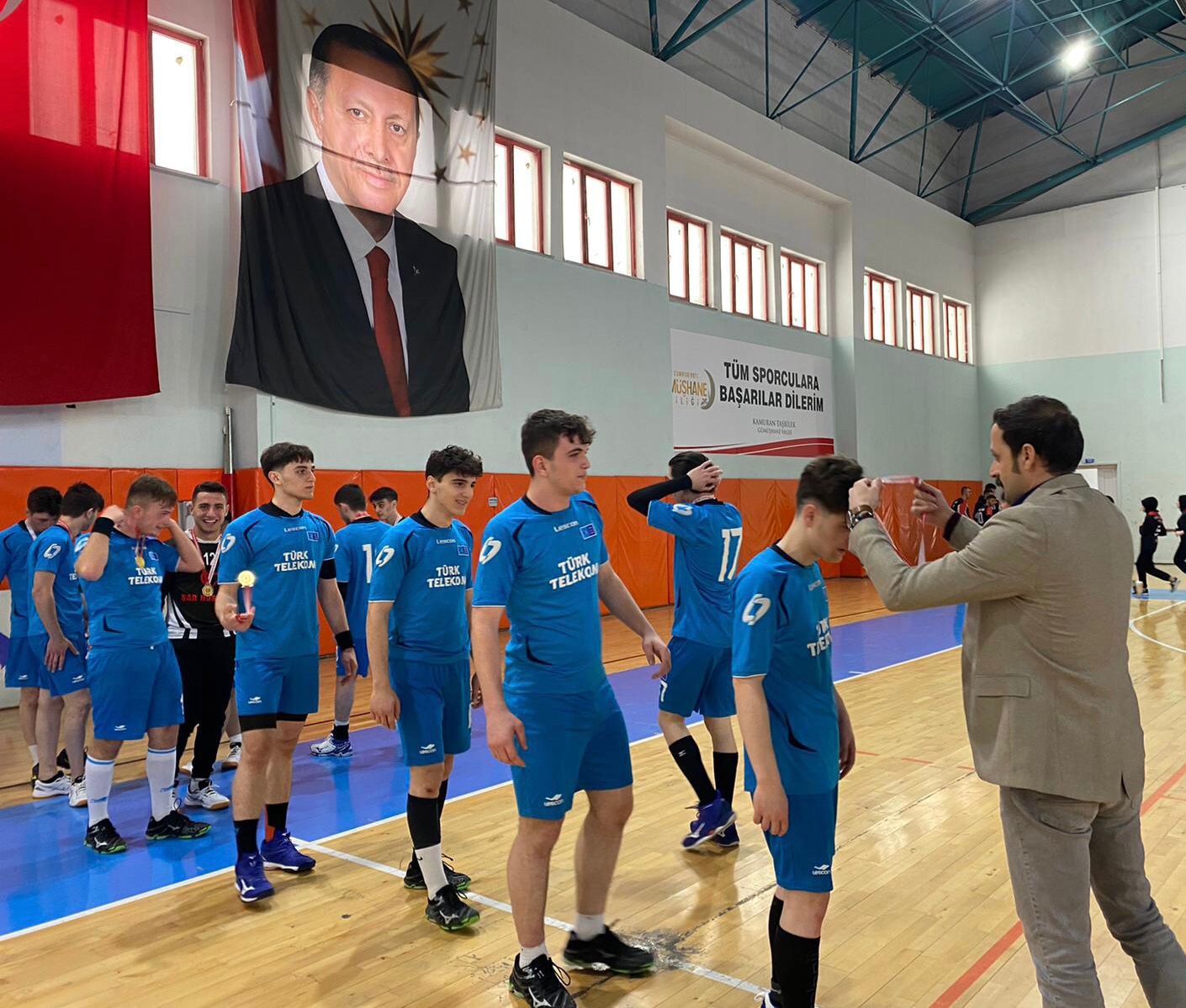 Hentbol grup müsabakaları sona erdi 6