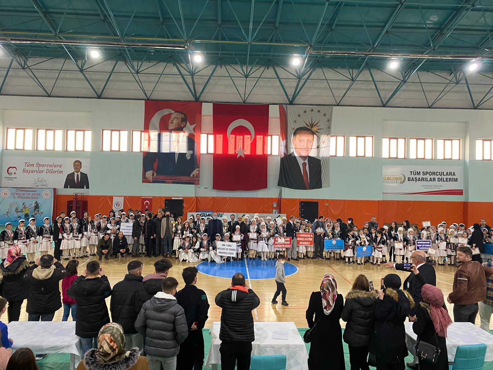 Okullar arası halk oyunları yarışmaları tamamlandı 1