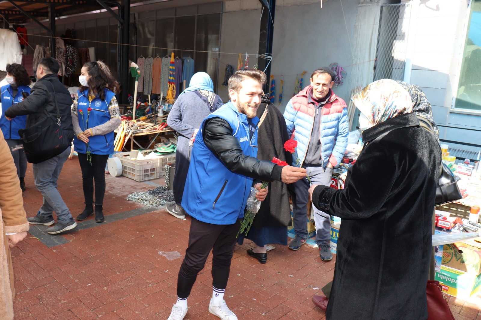 Gençlik Merkezi emekçi kadınları unutmadı 4