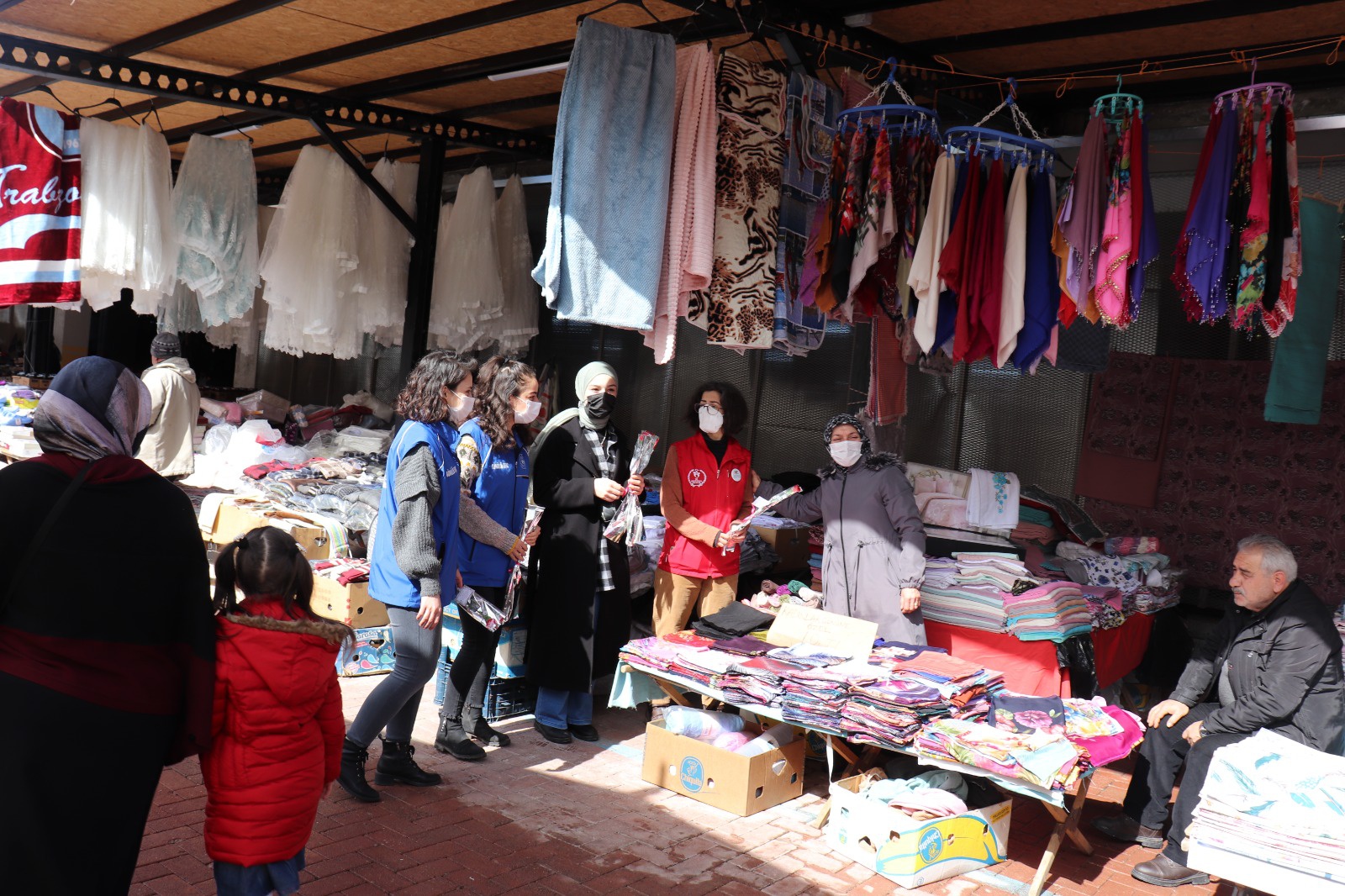 Gençlik Merkezi emekçi kadınları unutmadı 2