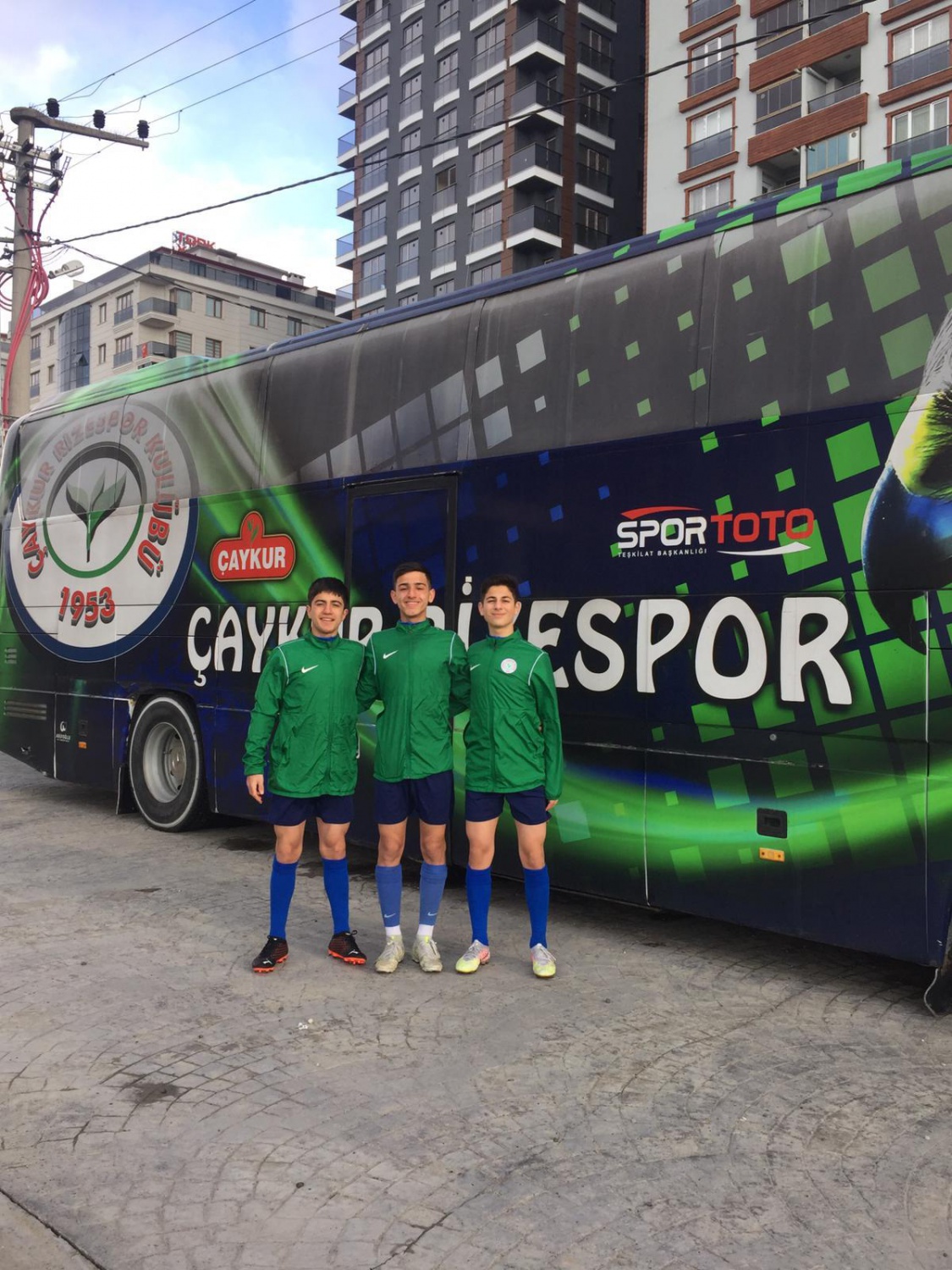 Genç yetenekler büyük takımlara transfer oldu 4