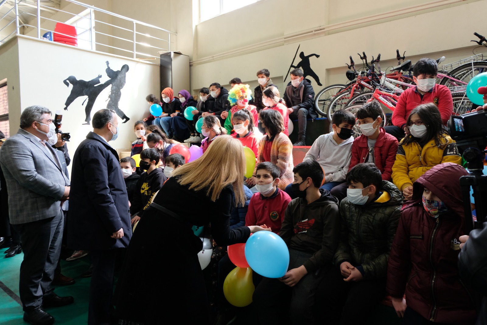 Üniversiteliler köy okulunda öğrencilerle buluştu 6