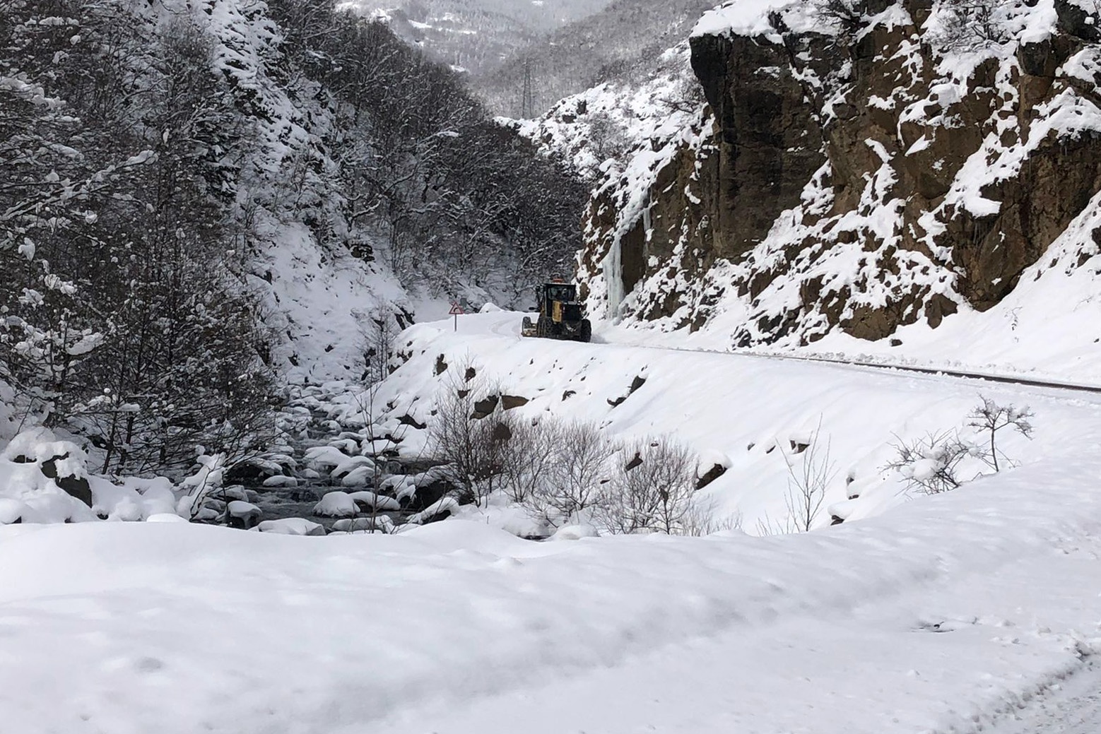 Gümüşhane’de kapalı köy yolu kalmadı 8