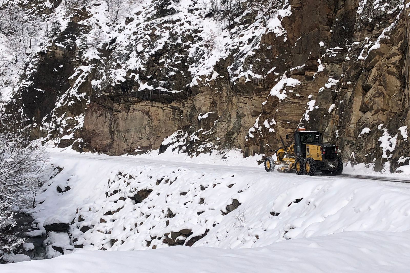 Gümüşhane’de kapalı köy yolu kalmadı 5