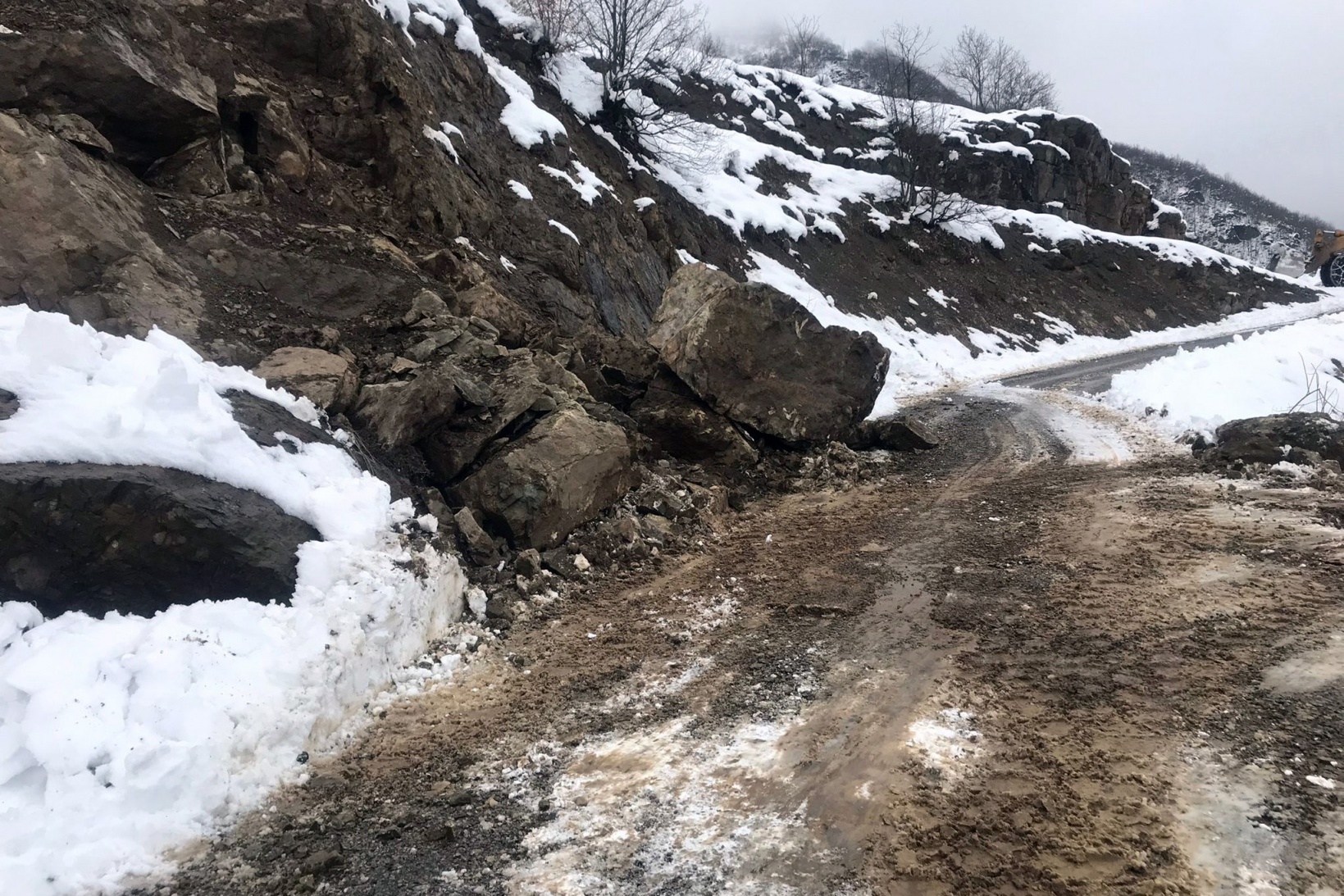 Gümüşhane’de kapalı köy yolu kalmadı 6