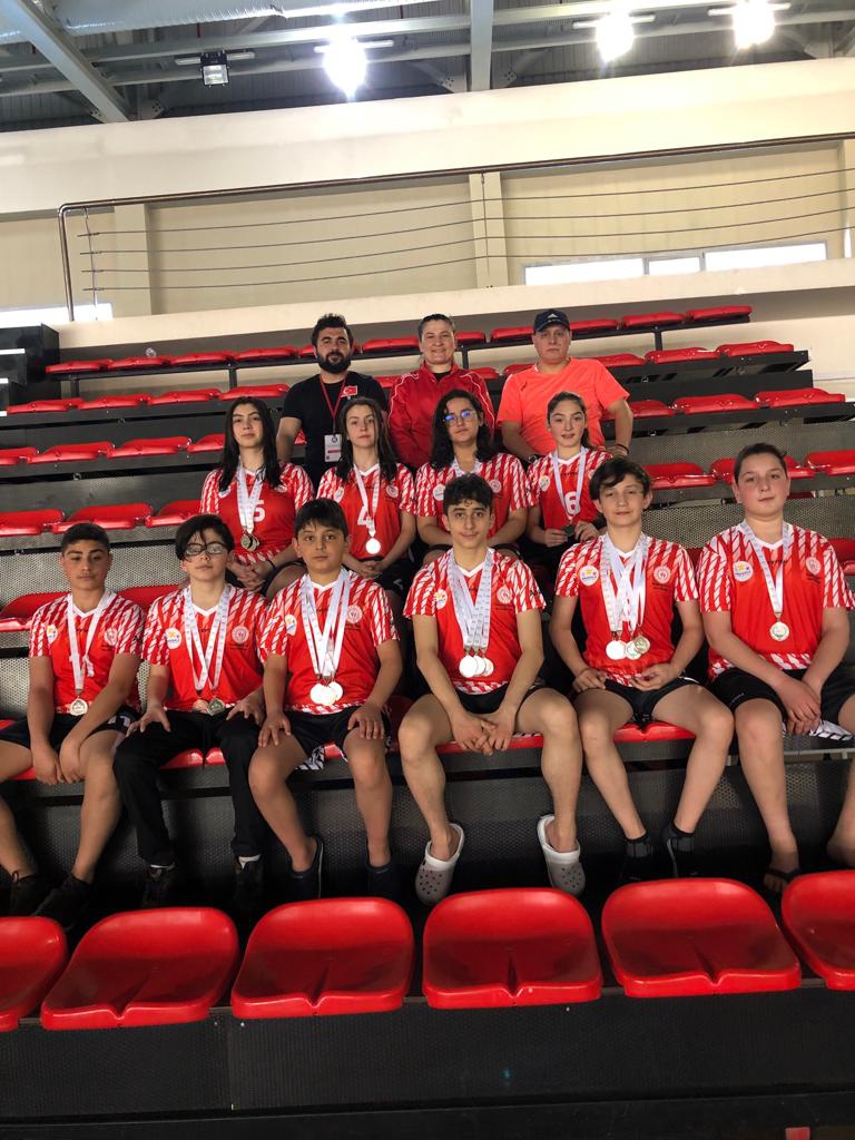 Yüzücülerimizden 23 madalya 7