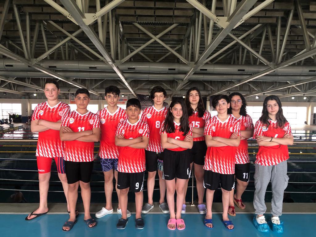 Yüzücülerimizden 23 madalya 5