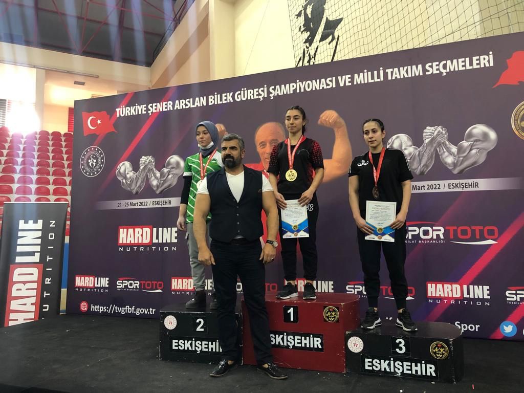 Bilek güreşçilerimizden 21 madalya daha 10