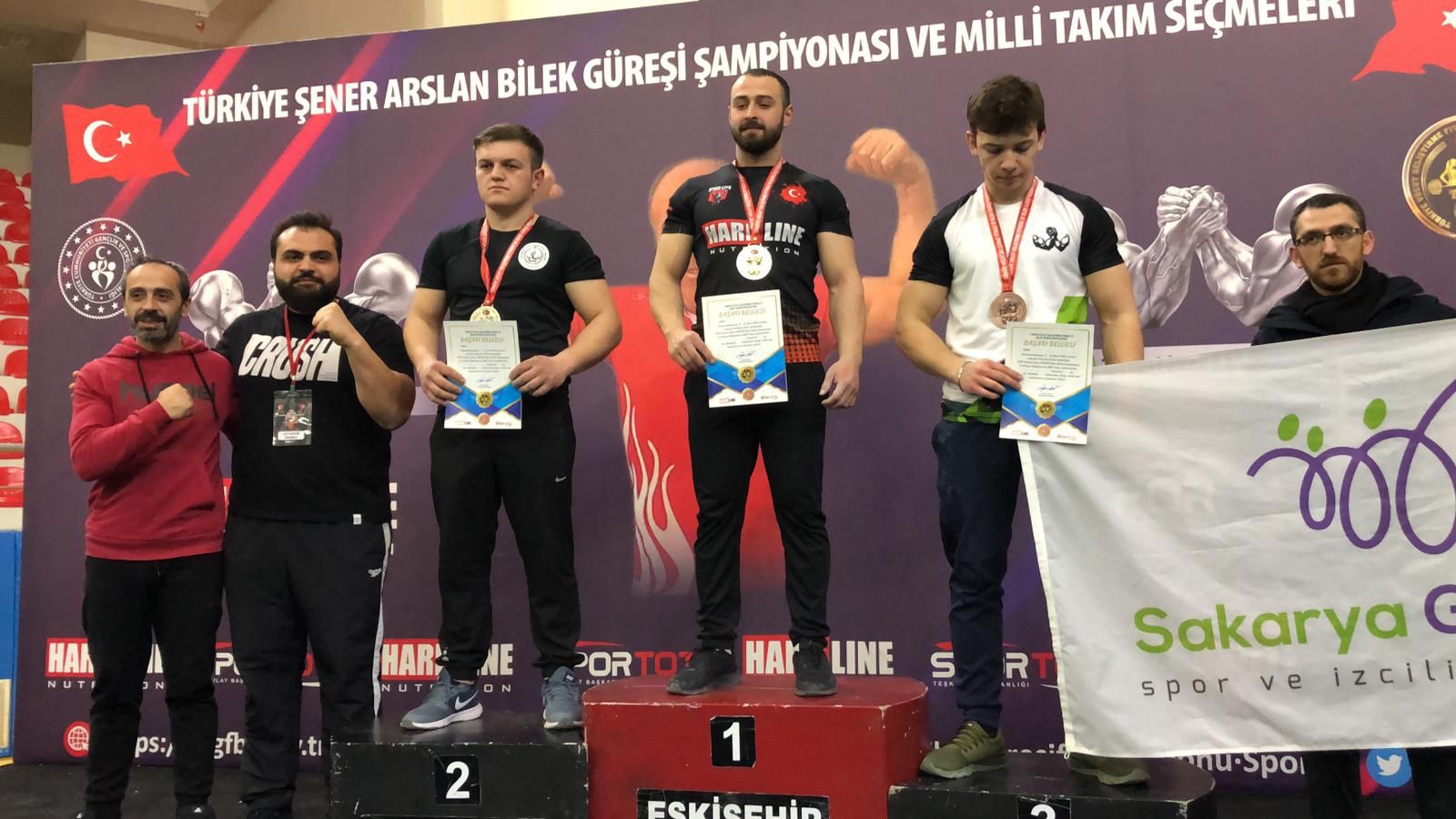 Bilek güreşçilerimizden 21 madalya daha 2