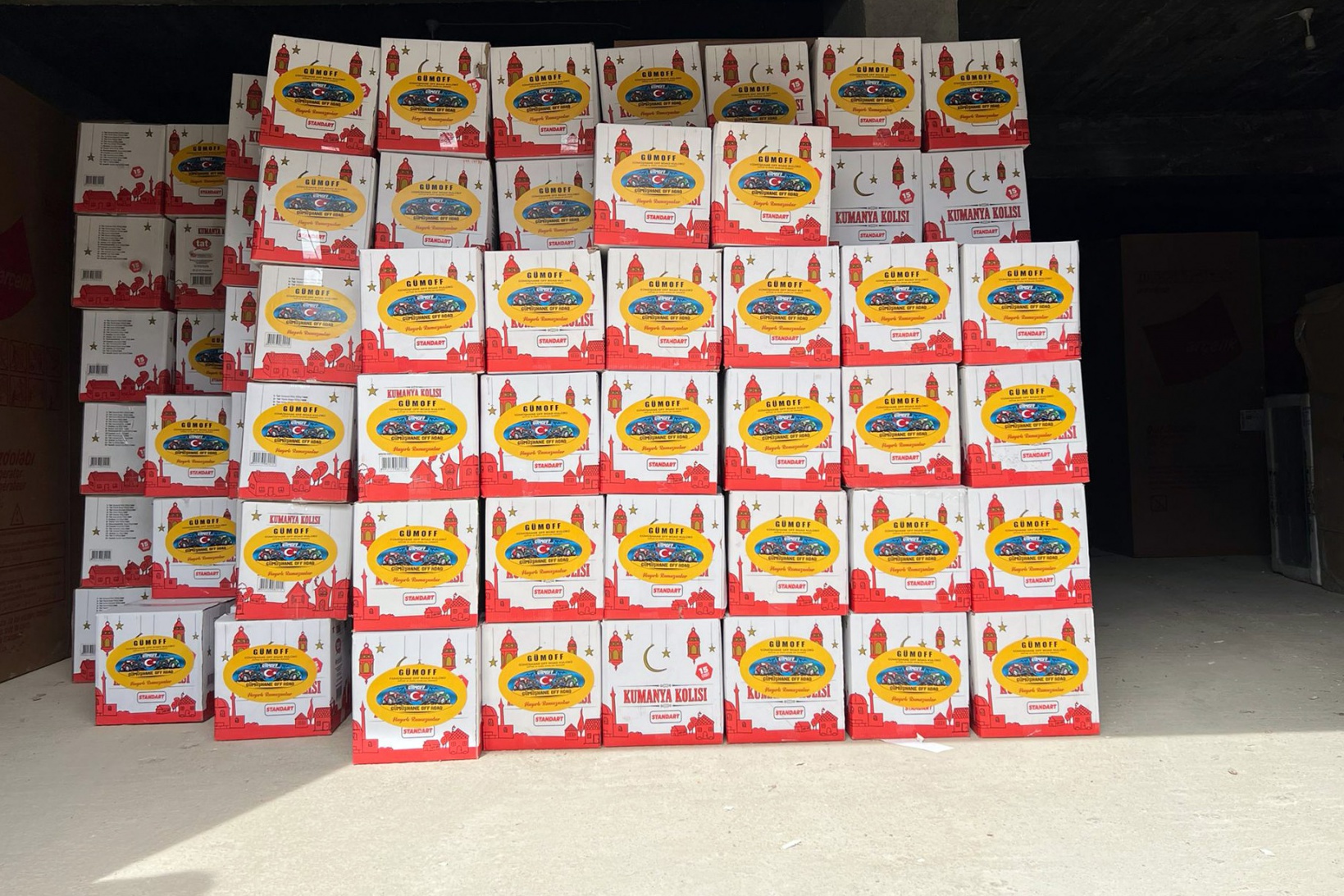 GÜMOFF’tan ihtiyaç sahiplerine 450 gıda kolisi 5