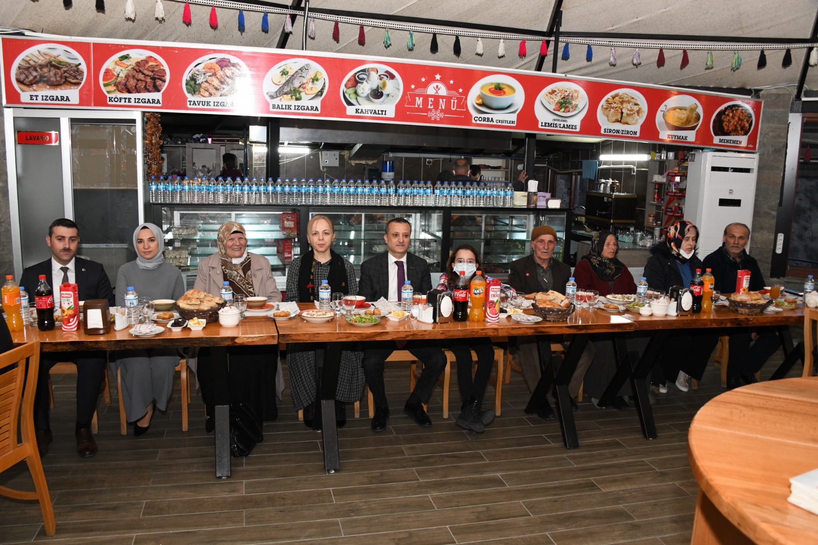 Vali Taşbilek, Torul’da şehit aileleriyle iftar yaptı 12