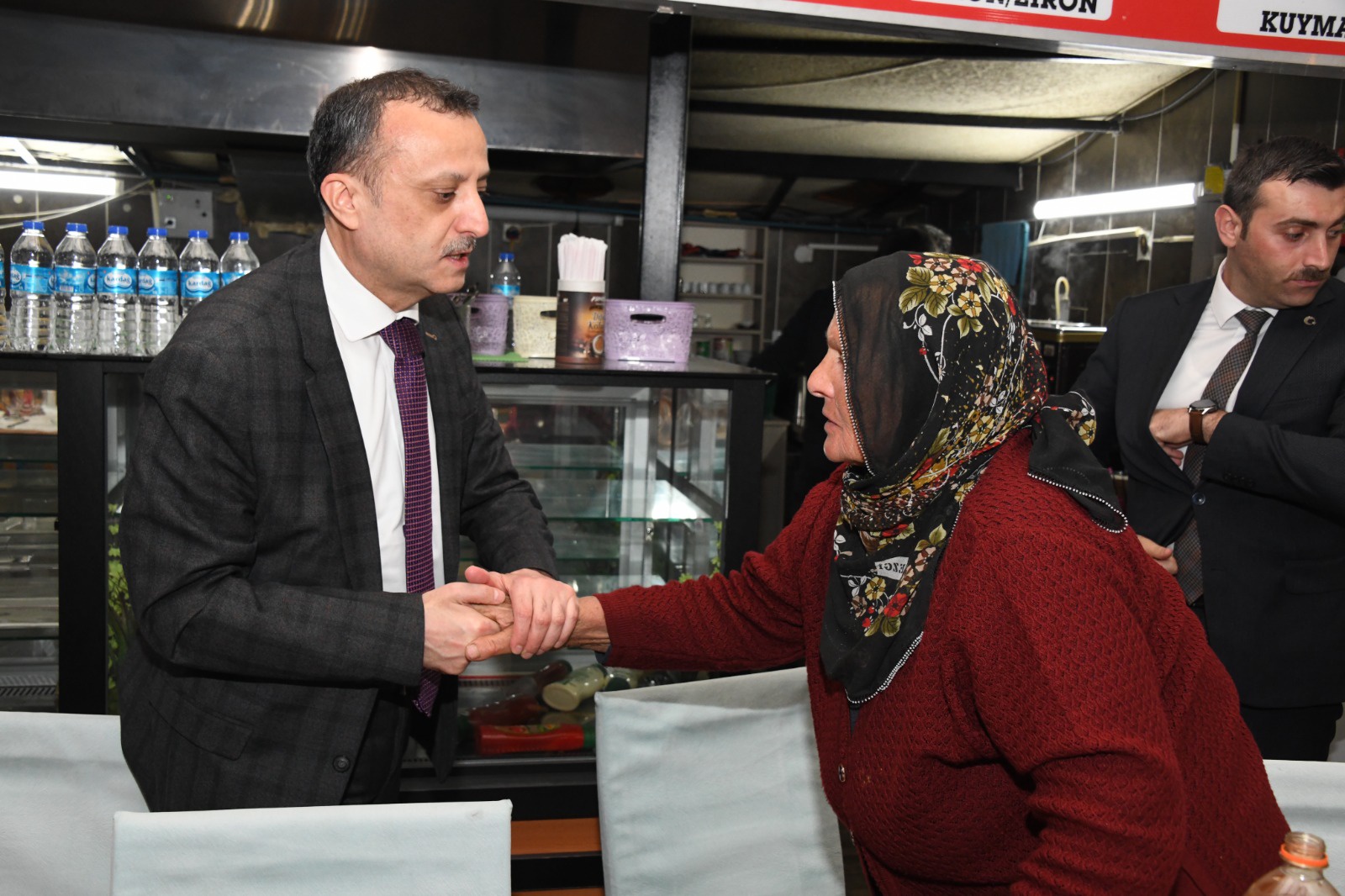 Vali Taşbilek, Torul’da şehit aileleriyle iftar yaptı 7