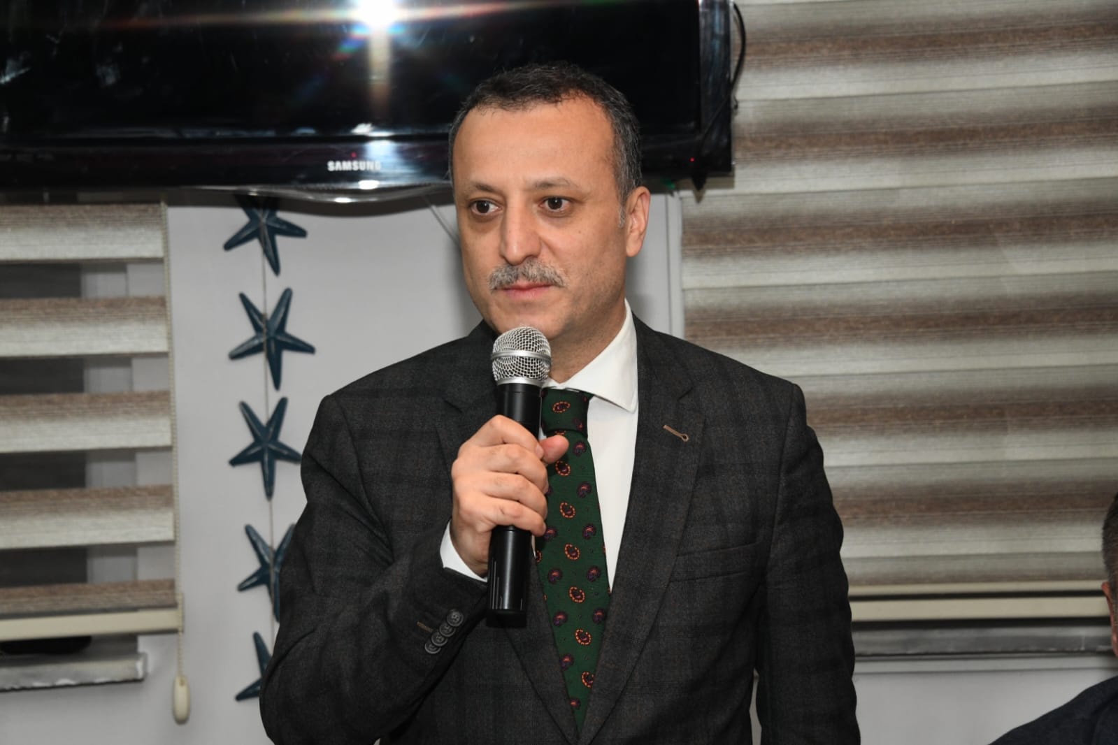 Vali Taşbilek şehit aileleri, gaziler ve yakınları ile iftarda bir araya geldi   11